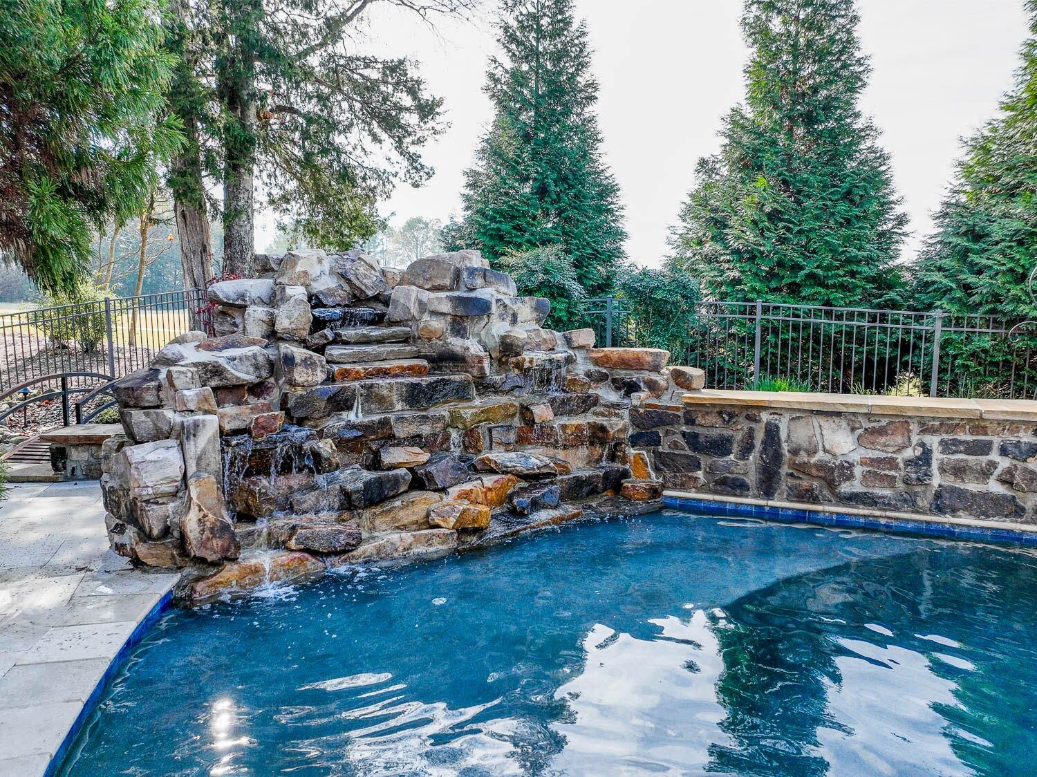 7897 Hampton Cove Drive