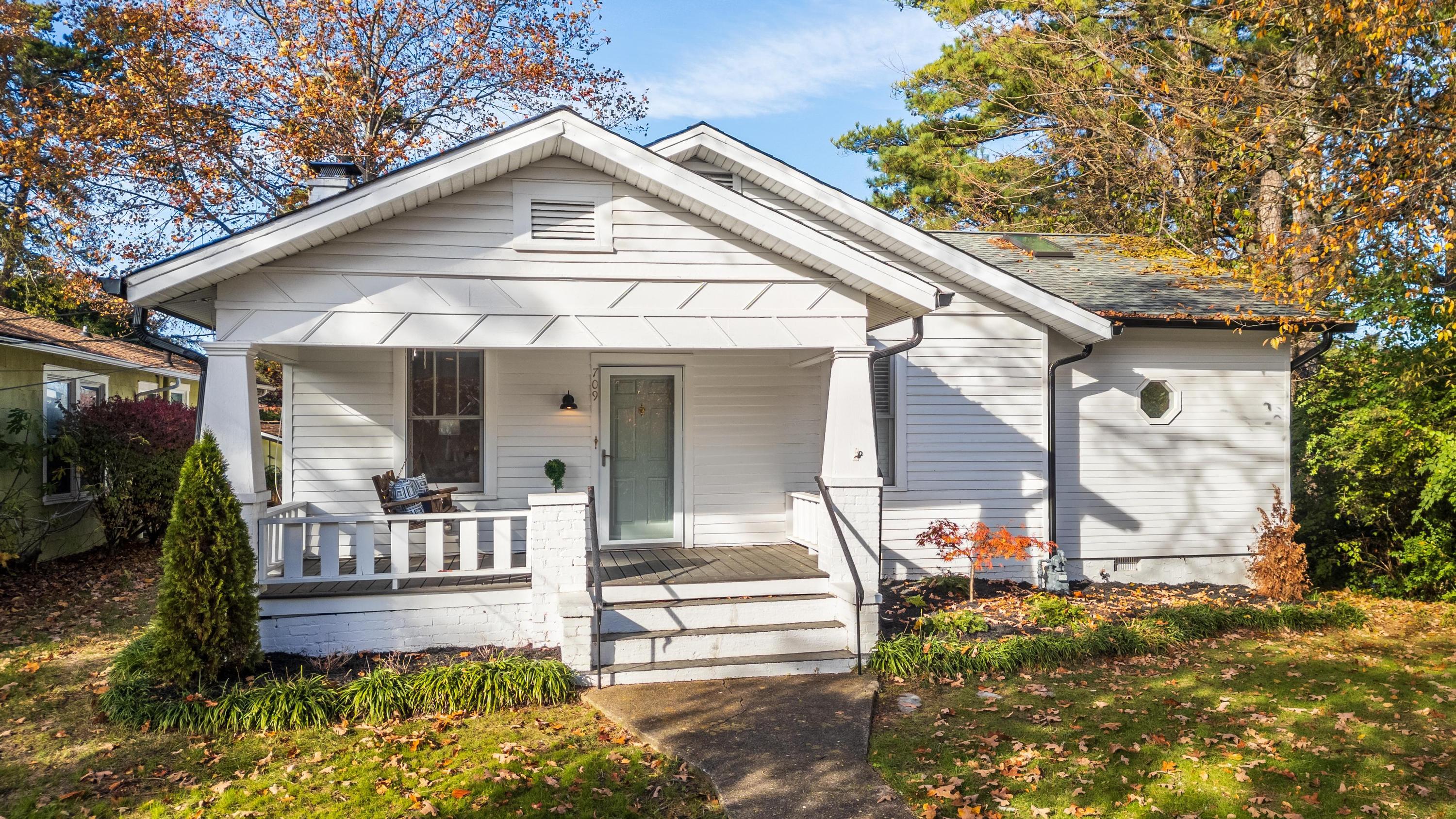 709 Mt Vernon Avenue