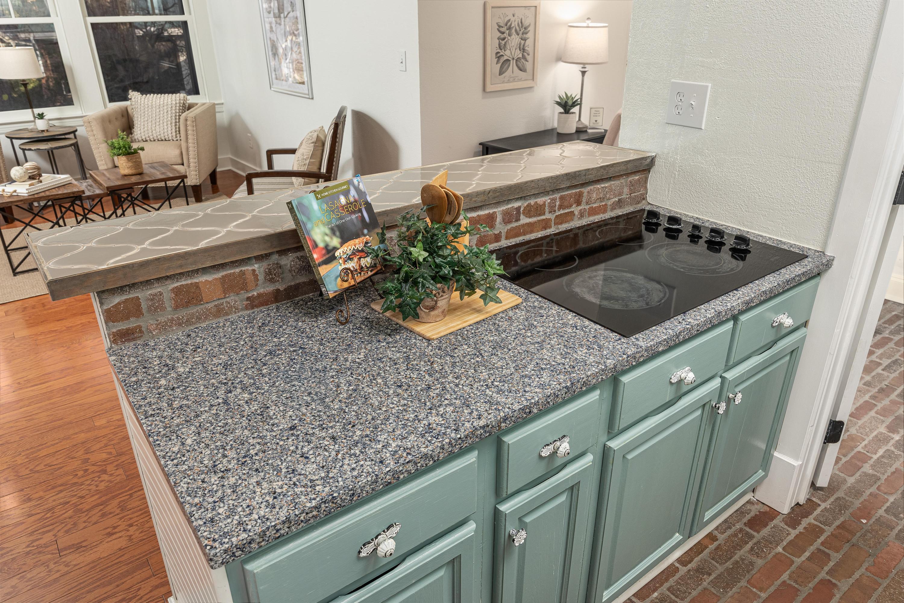 709 Mt Vernon Avenue