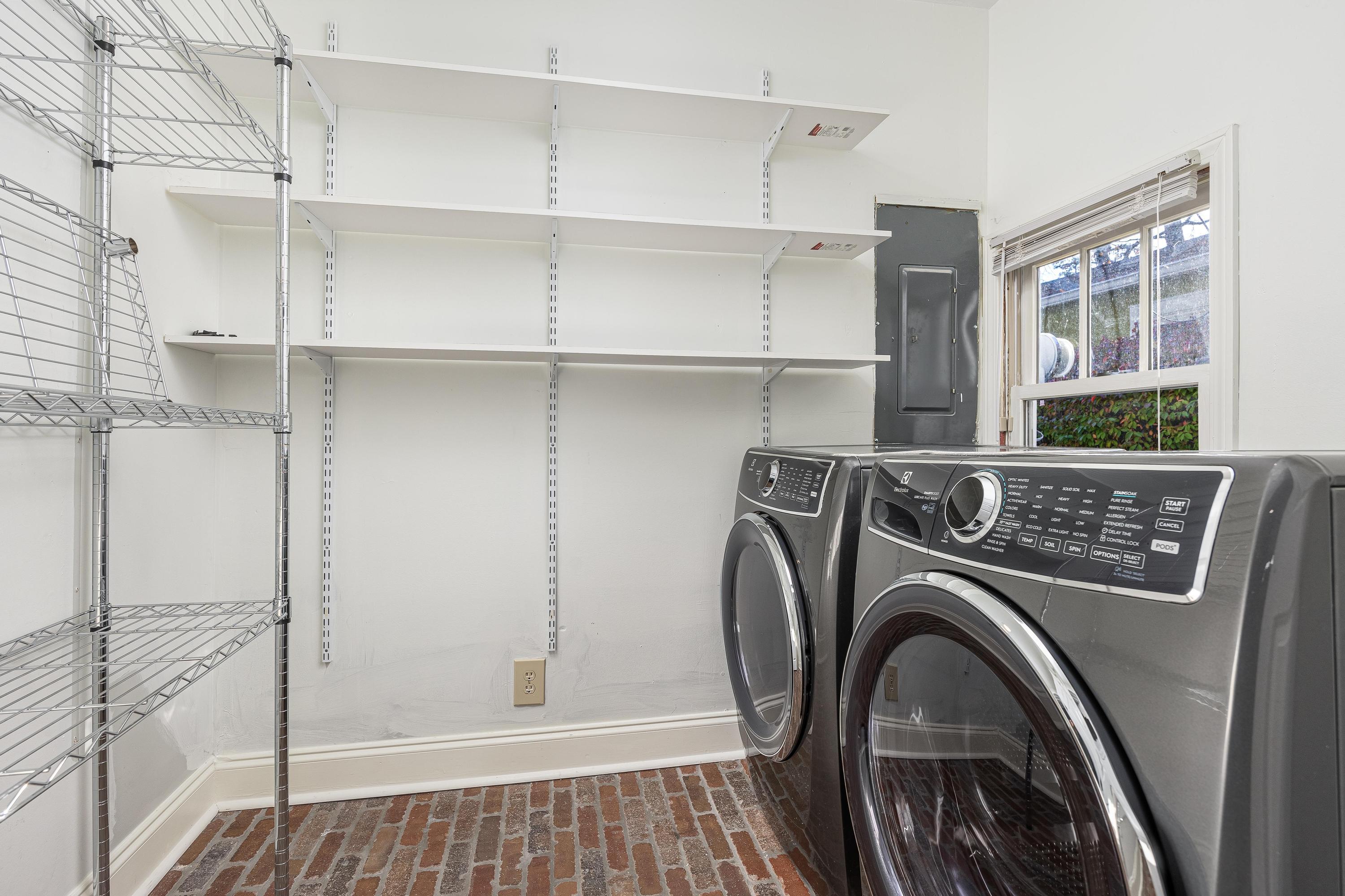 709 Mt Vernon Avenue