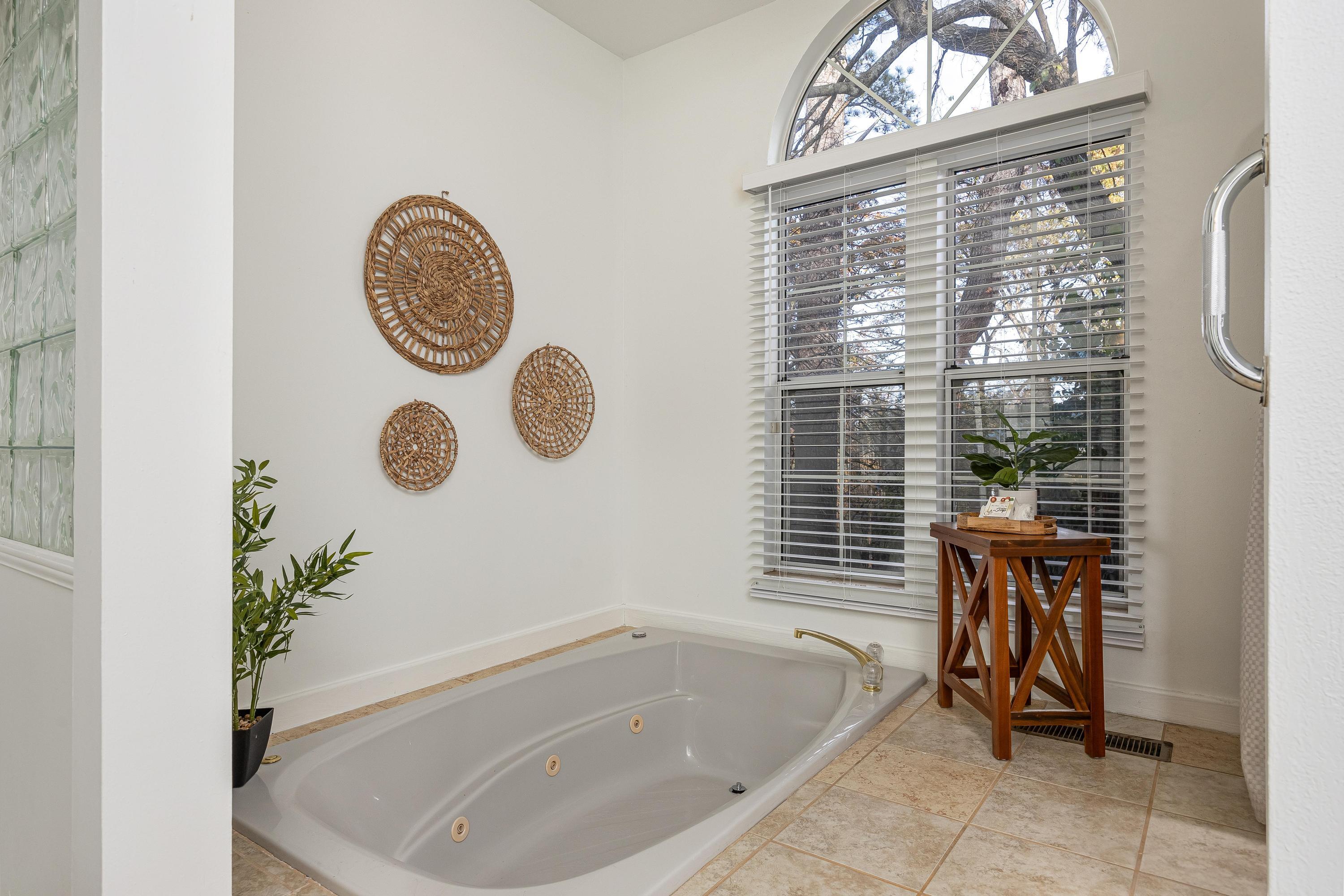 709 Mt Vernon Avenue