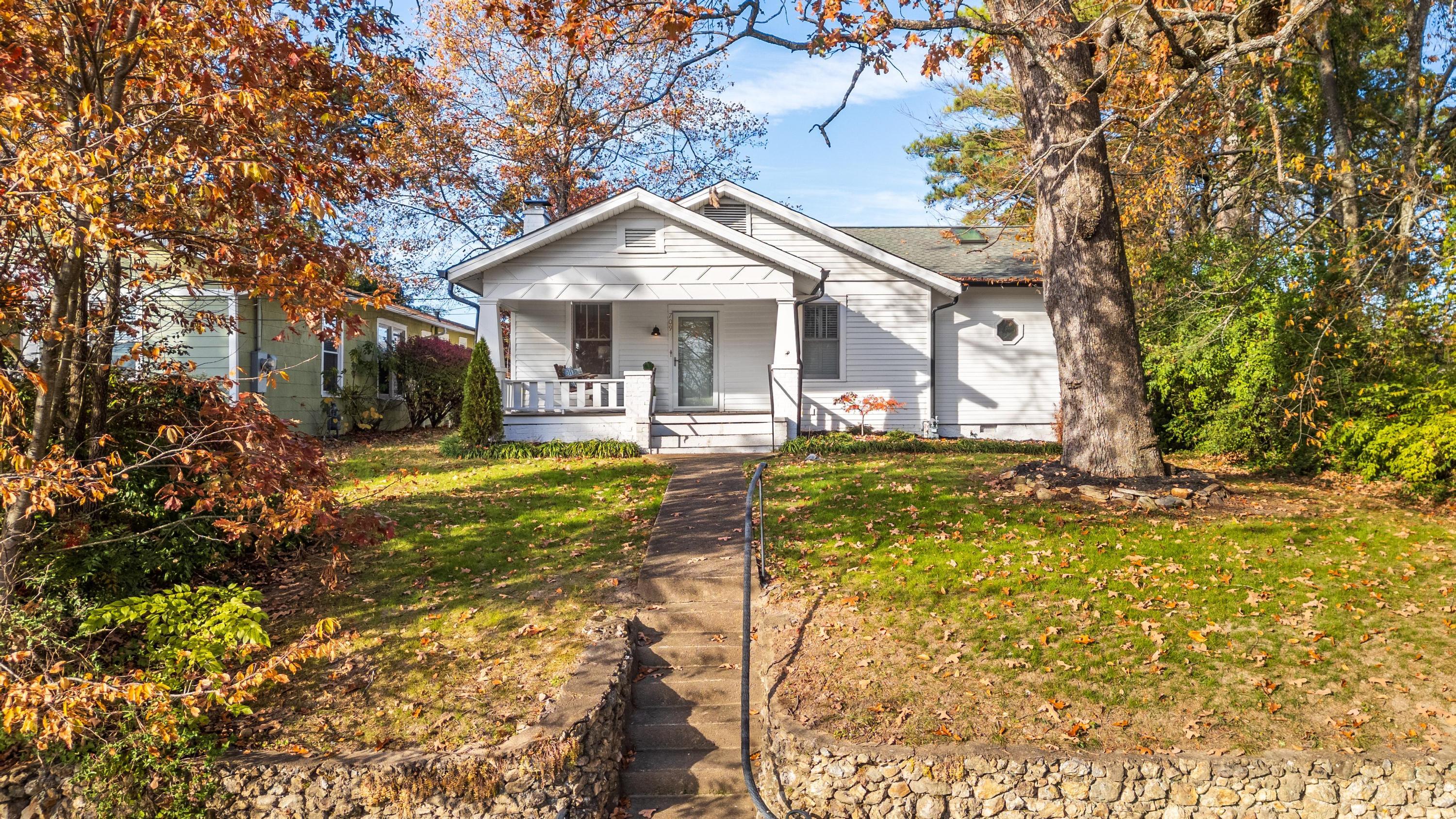 709 Mt Vernon Avenue