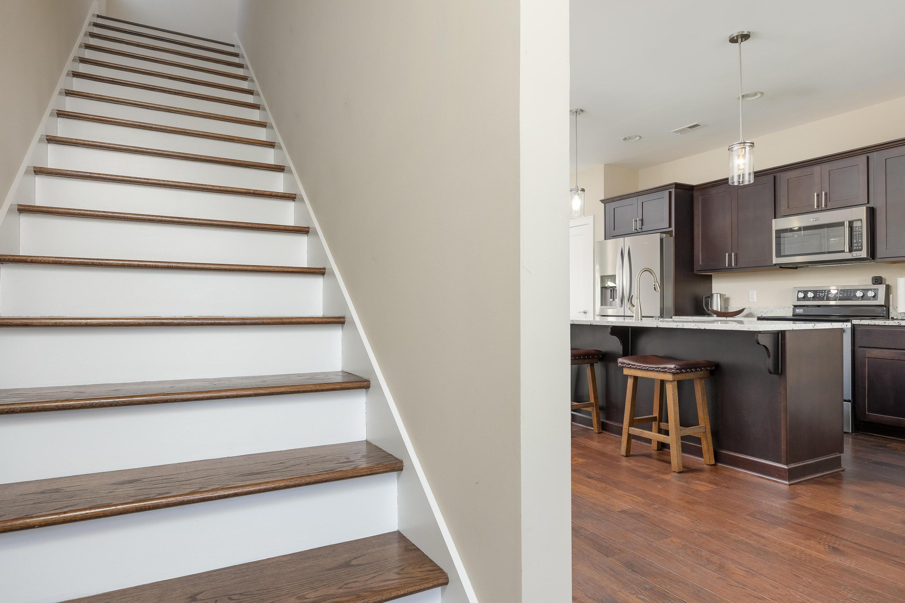 3075 Saint Elmo Avenue