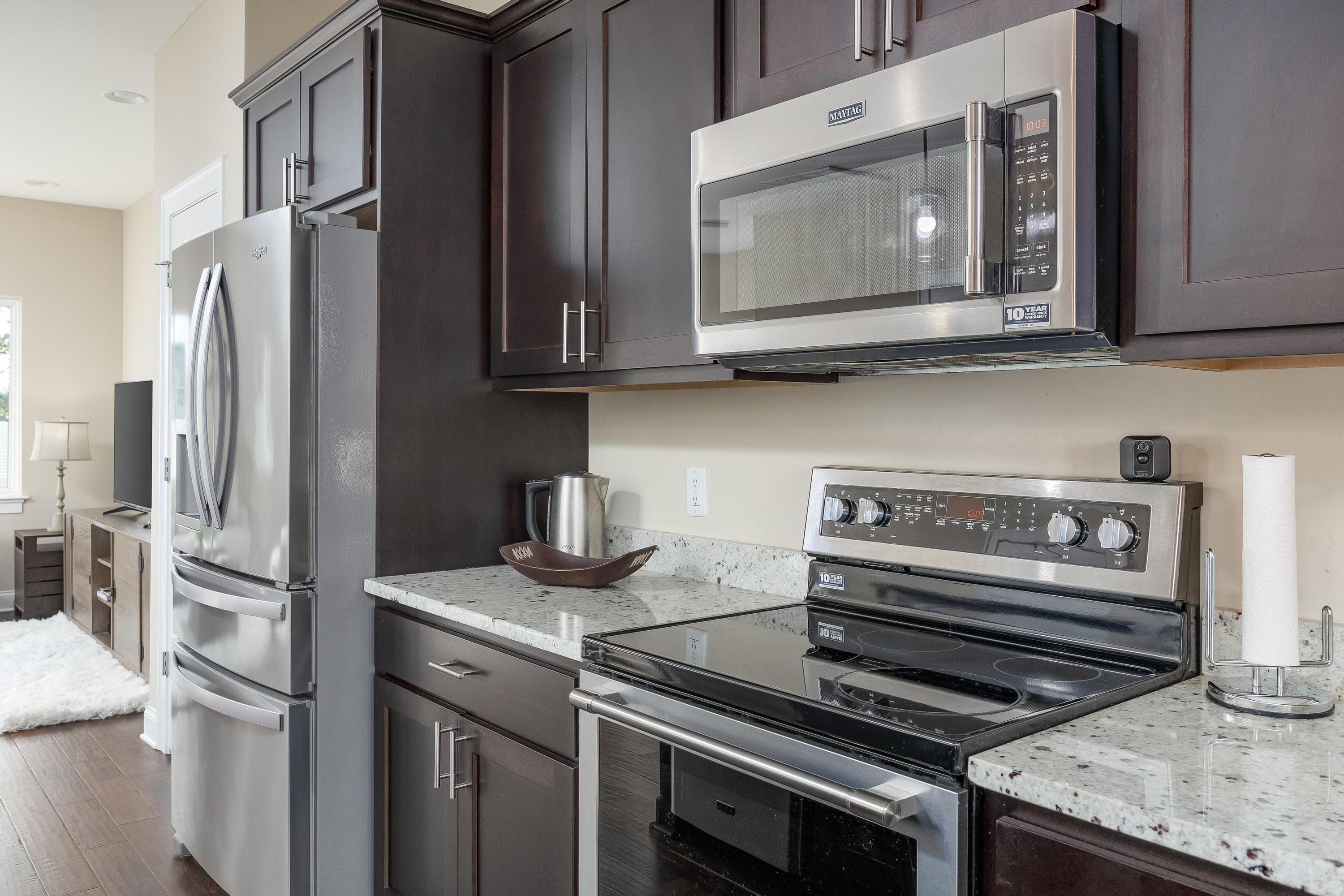 3075 Saint Elmo Avenue