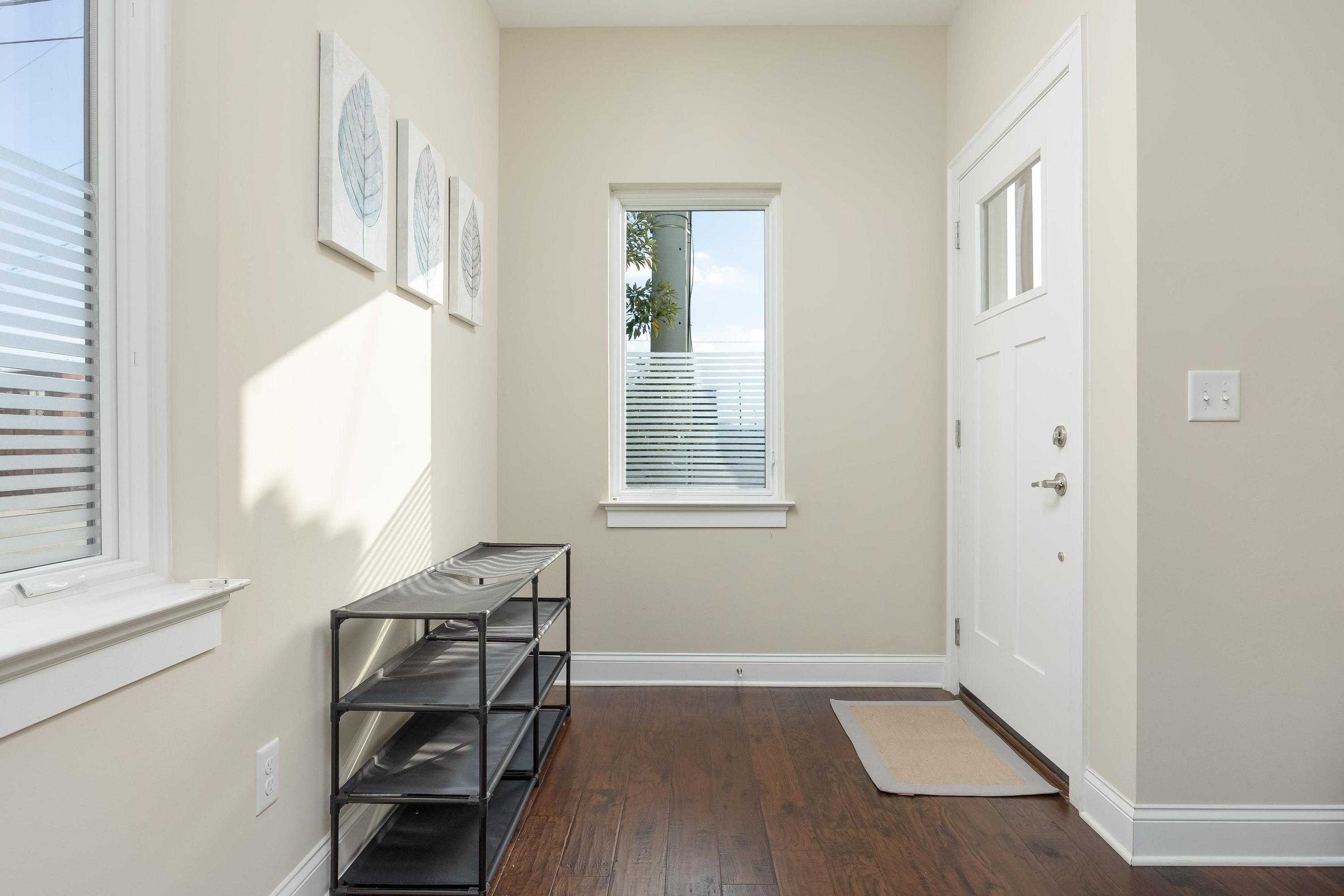 3075 Saint Elmo Avenue