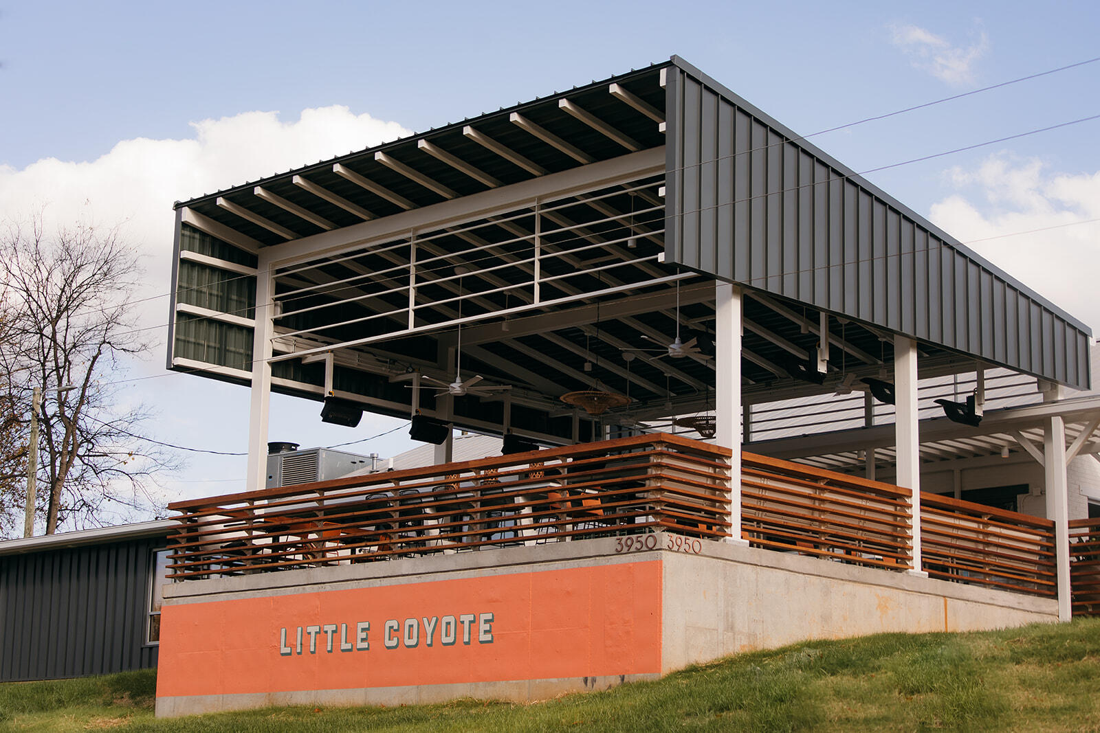 3075 Saint Elmo Avenue