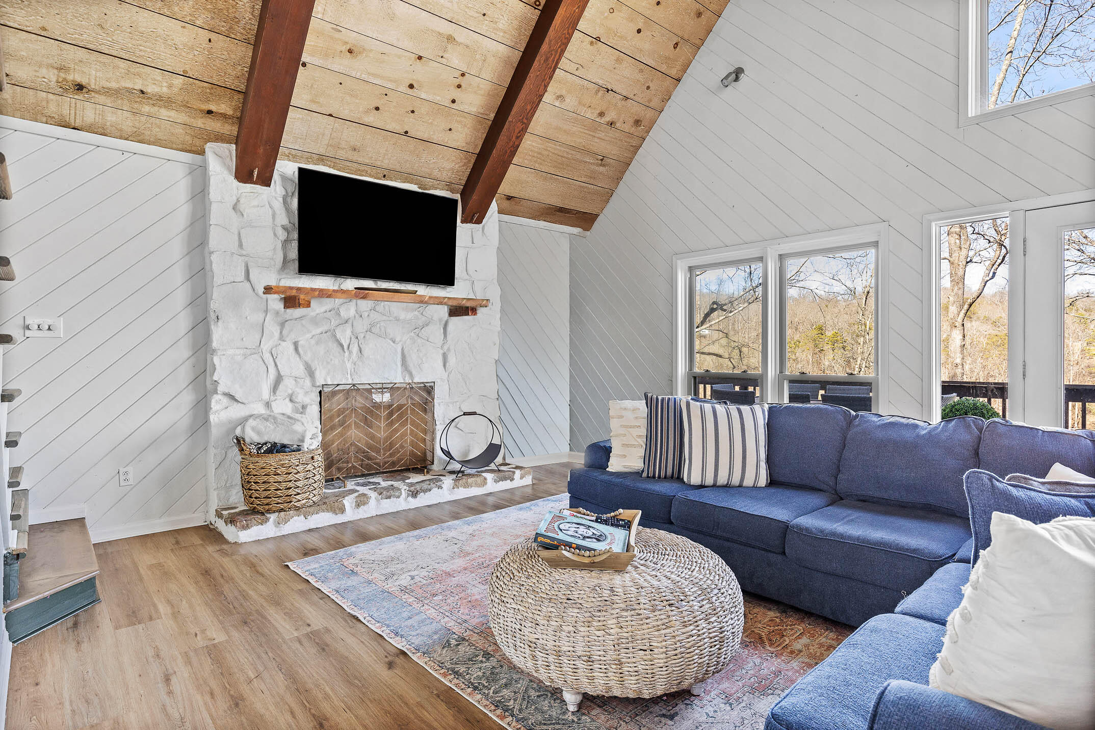 1041 Clift Cave Drive