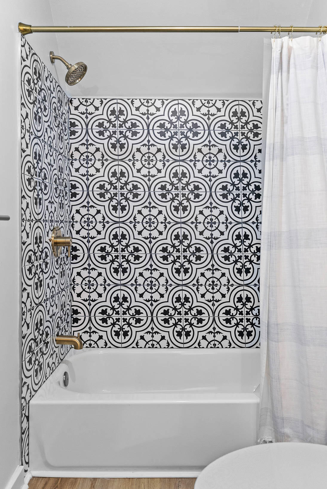 1041 Clift Cave Drive