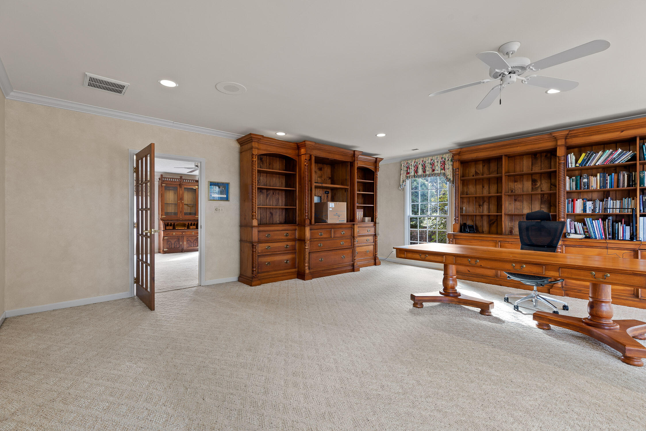 7322 Noah Reid Road