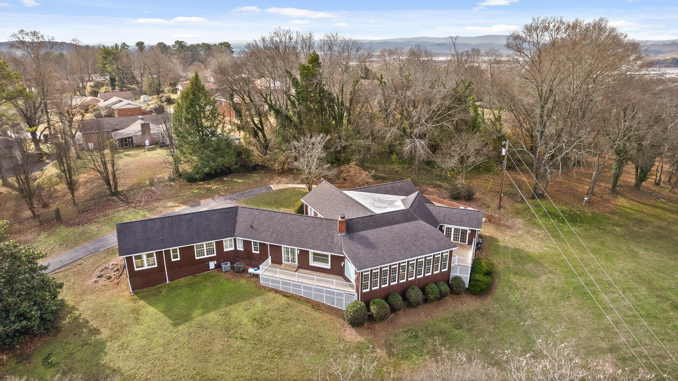 7322 Noah Reid Road