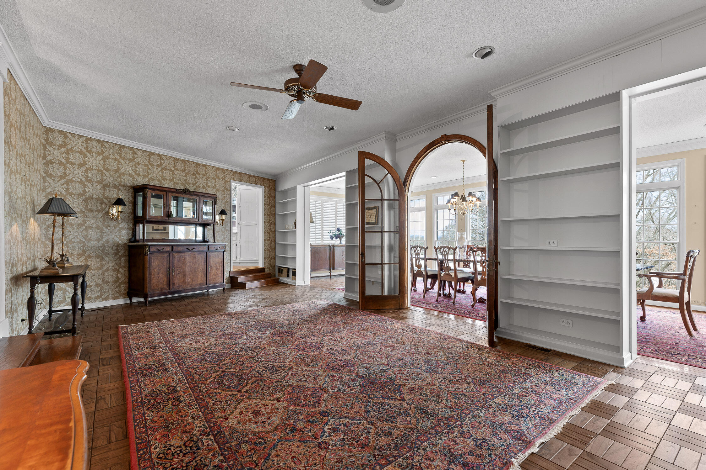 7322 Noah Reid Road