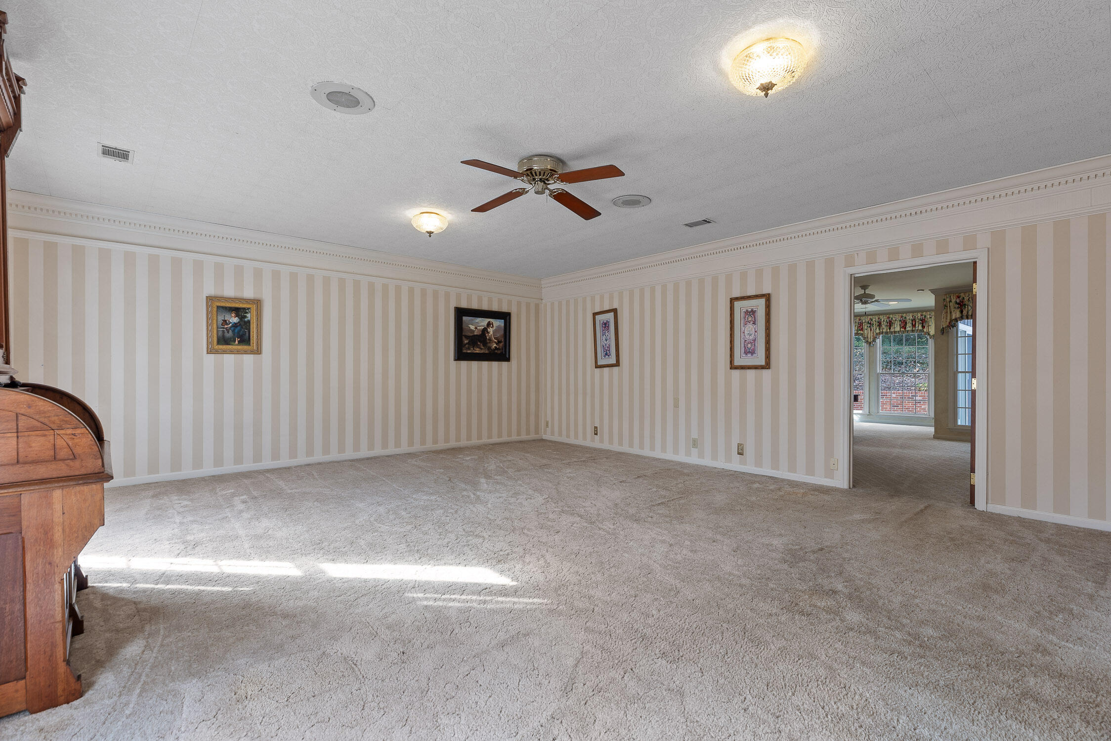 7322 Noah Reid Road