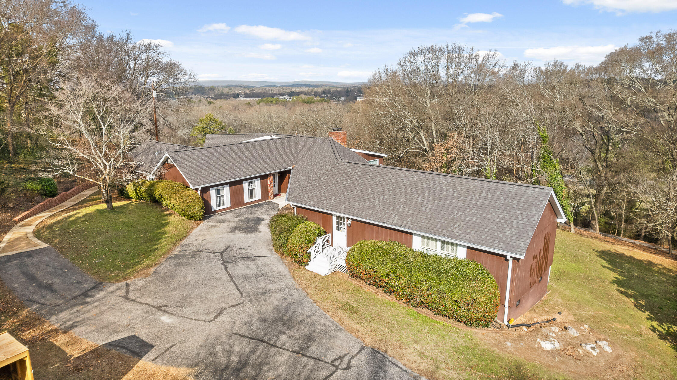 7322 Noah Reid Road