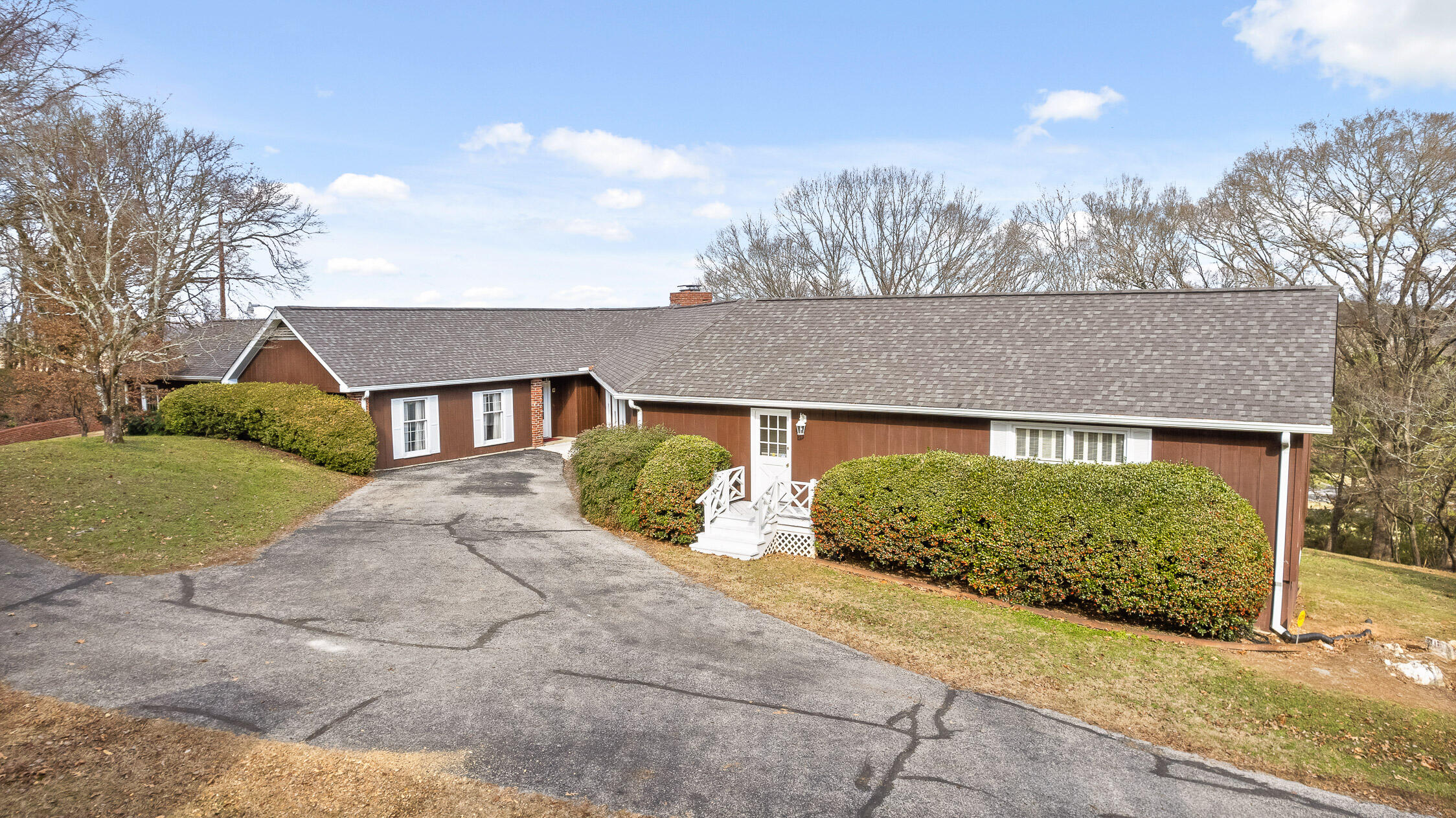 7322 Noah Reid Road