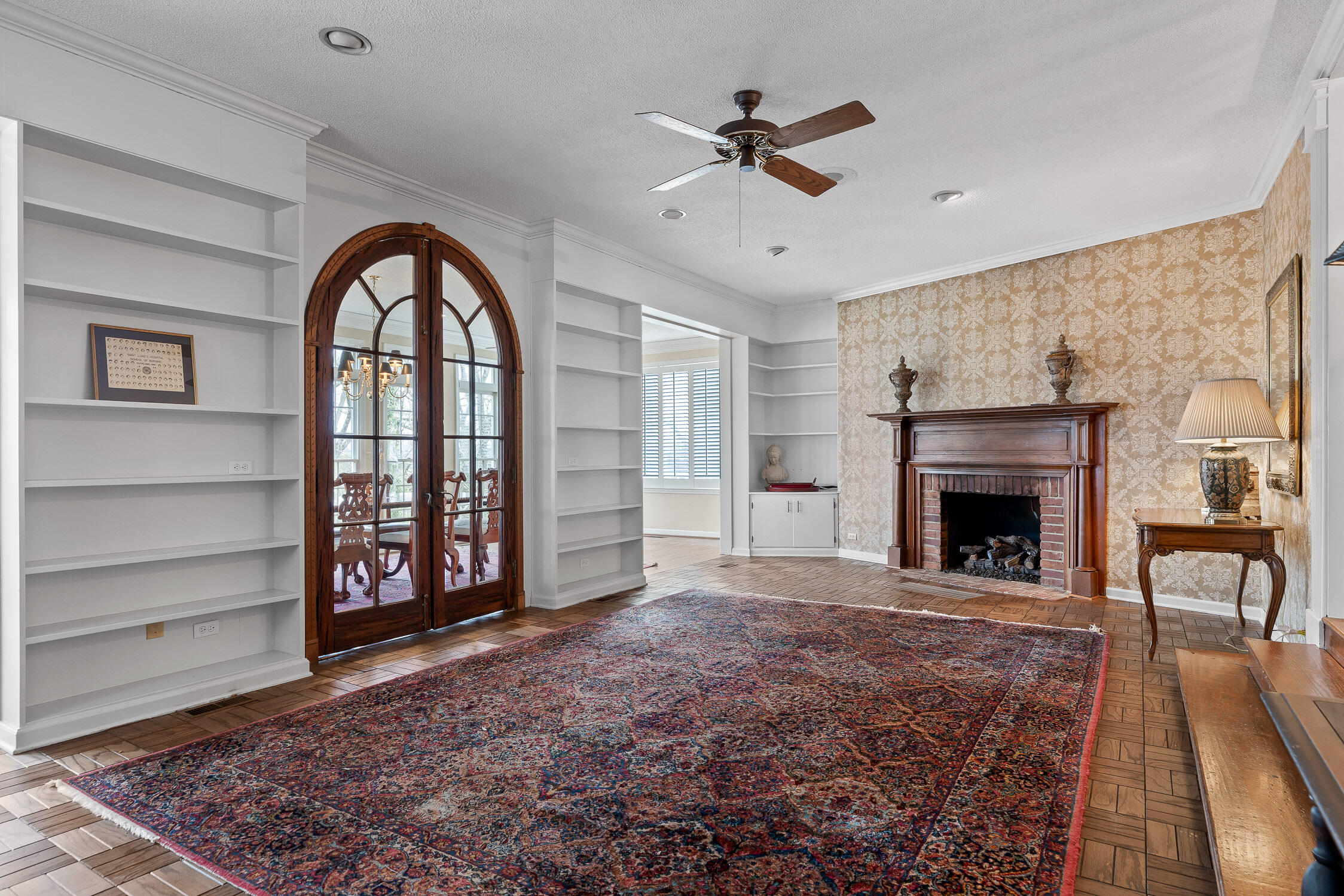 7322 Noah Reid Road