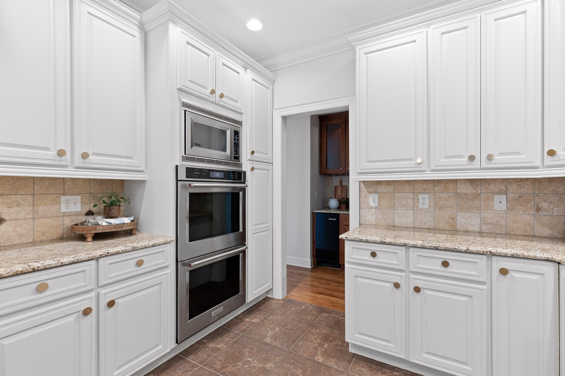 9524 Windrose Circle