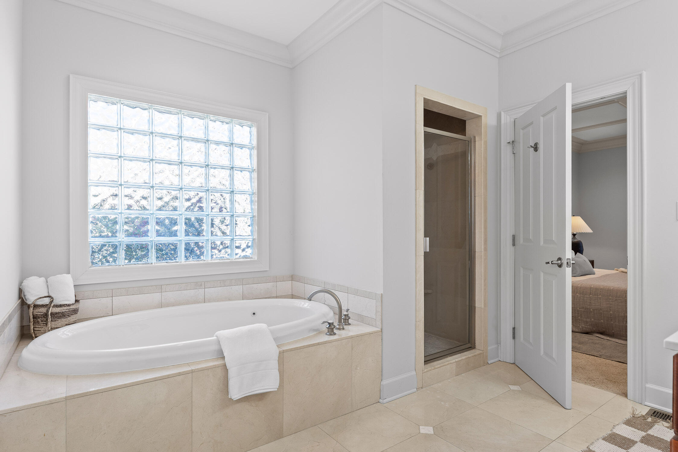 9524 Windrose Circle