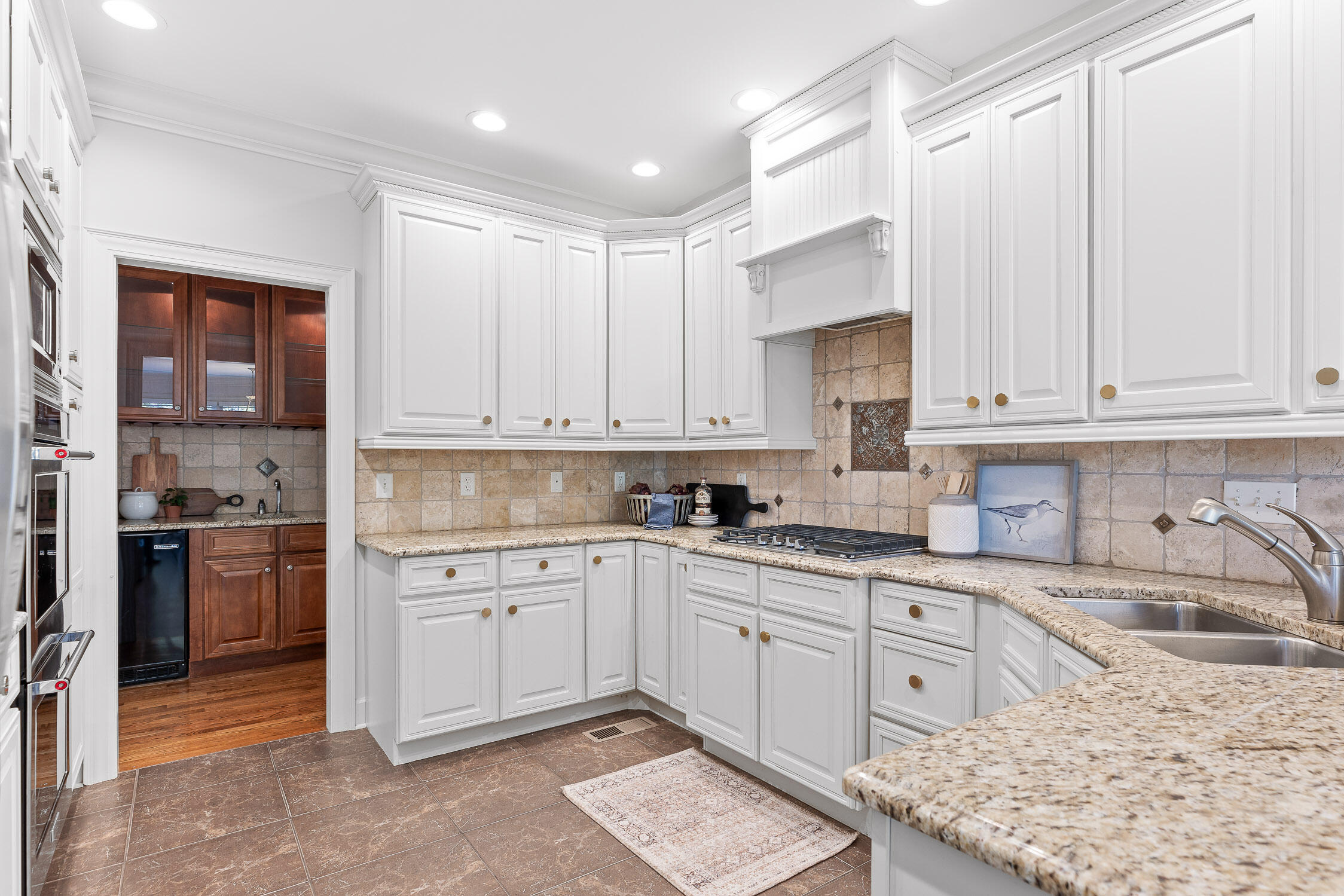 9524 Windrose Circle