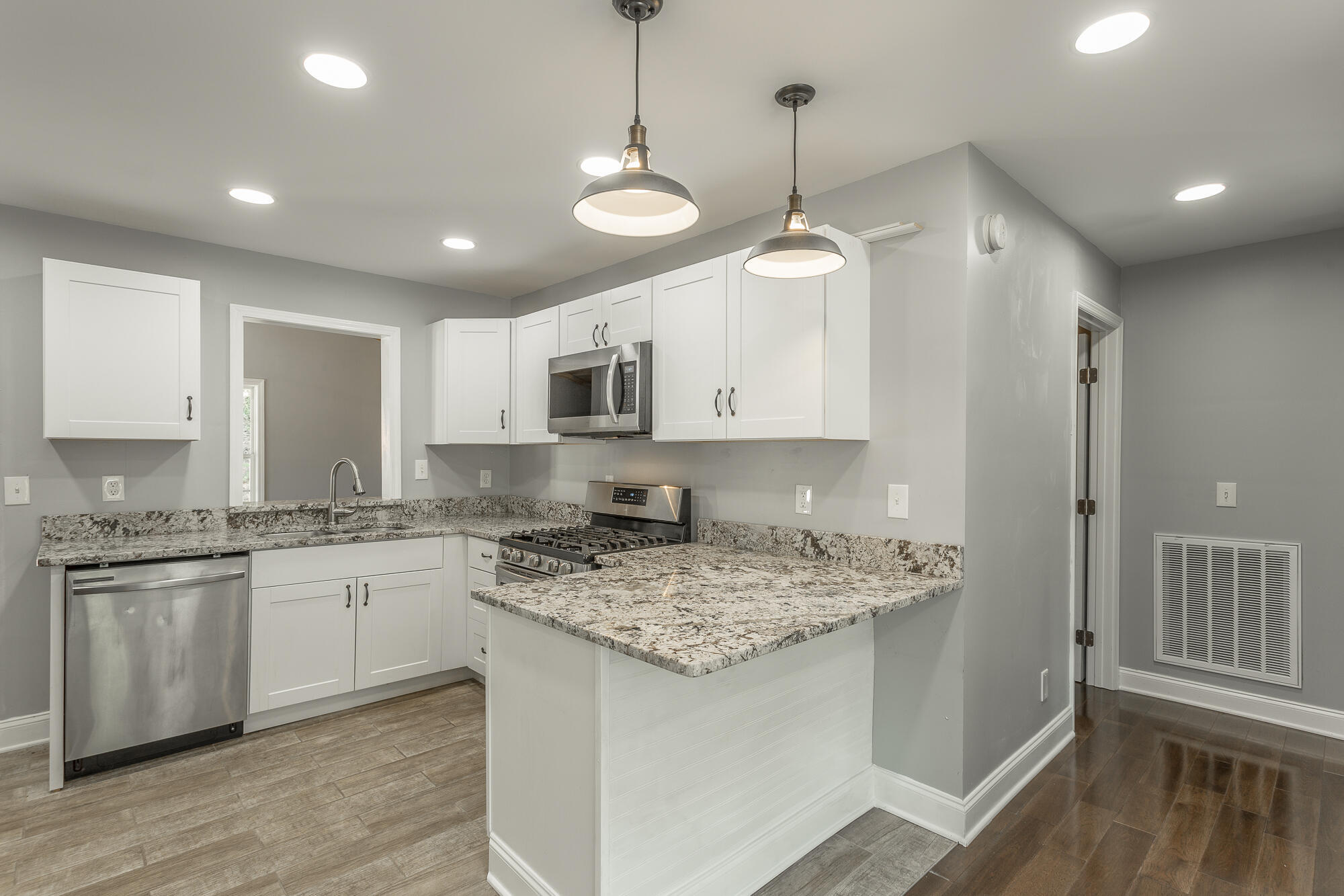 1011 W Elmwood Drive