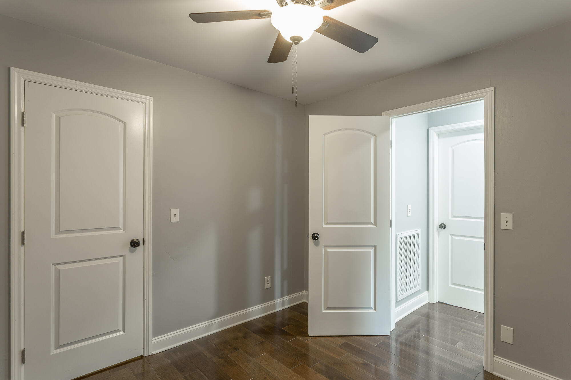 1011 W Elmwood Drive