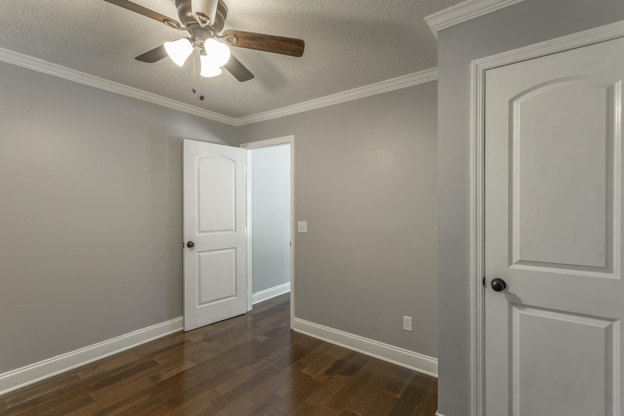 1011 W Elmwood Drive