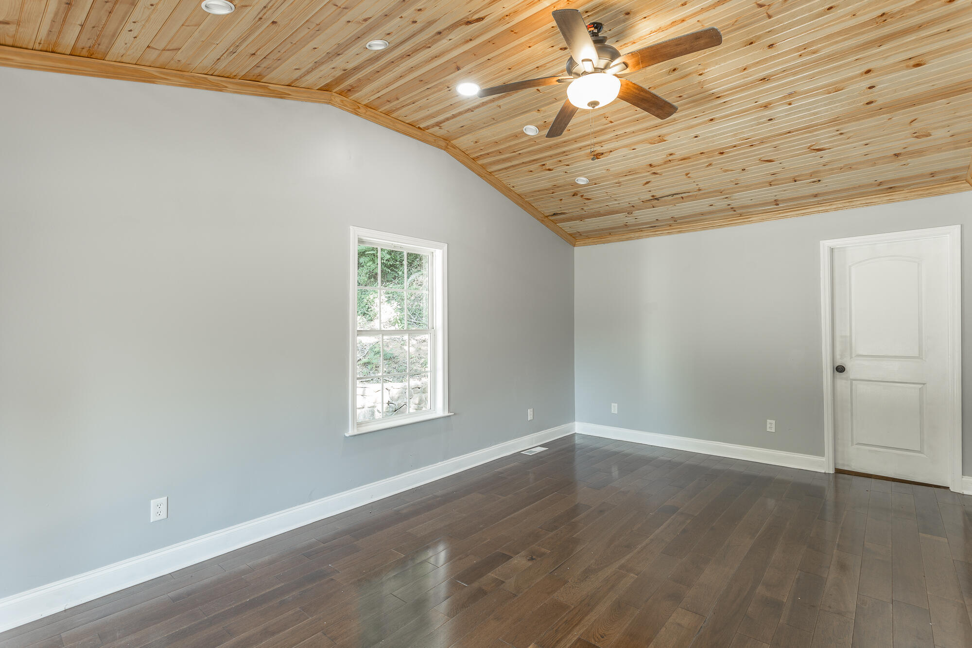 1011 W Elmwood Drive