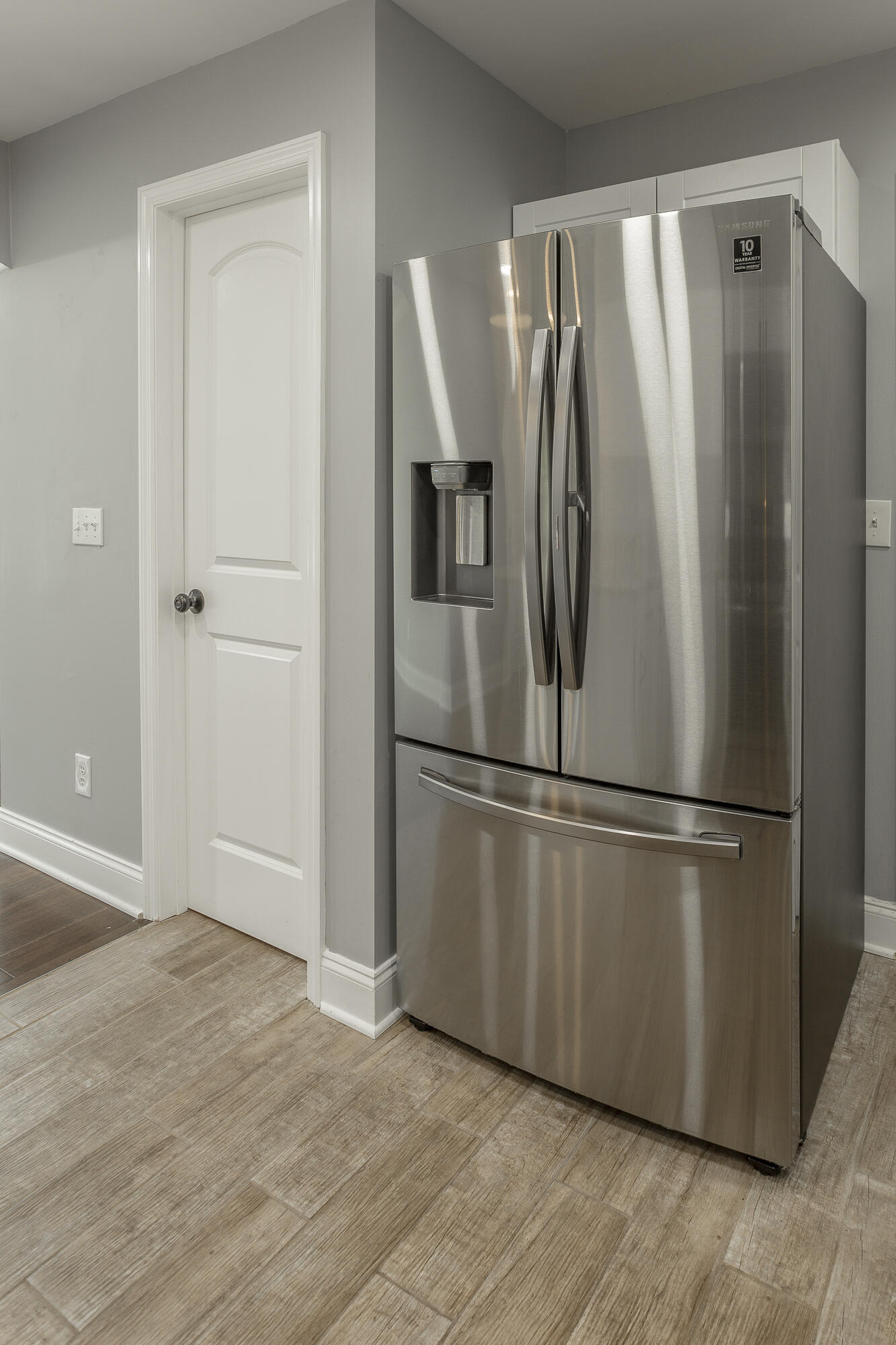 1011 W Elmwood Drive