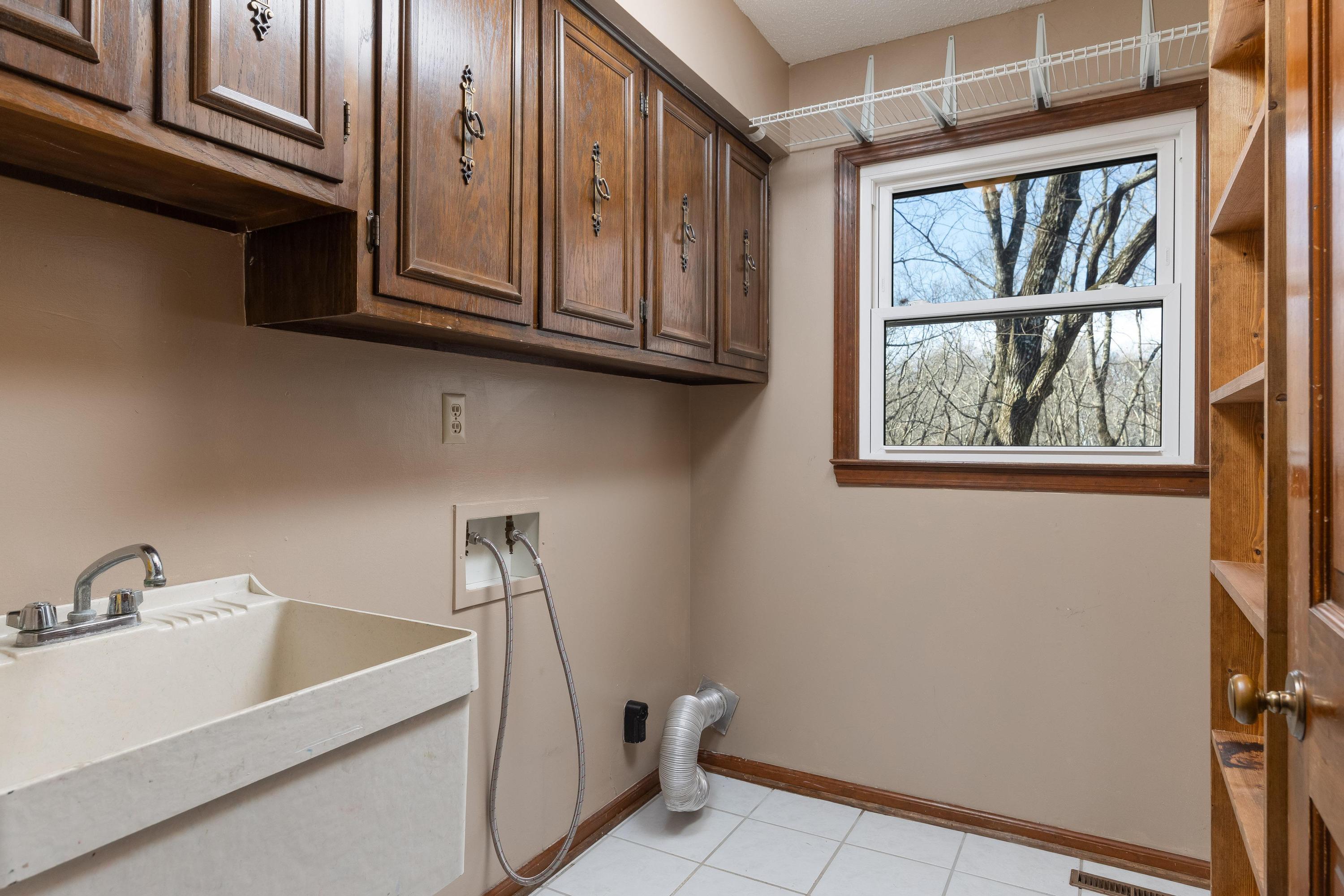 1725 Colonial Shores Drive