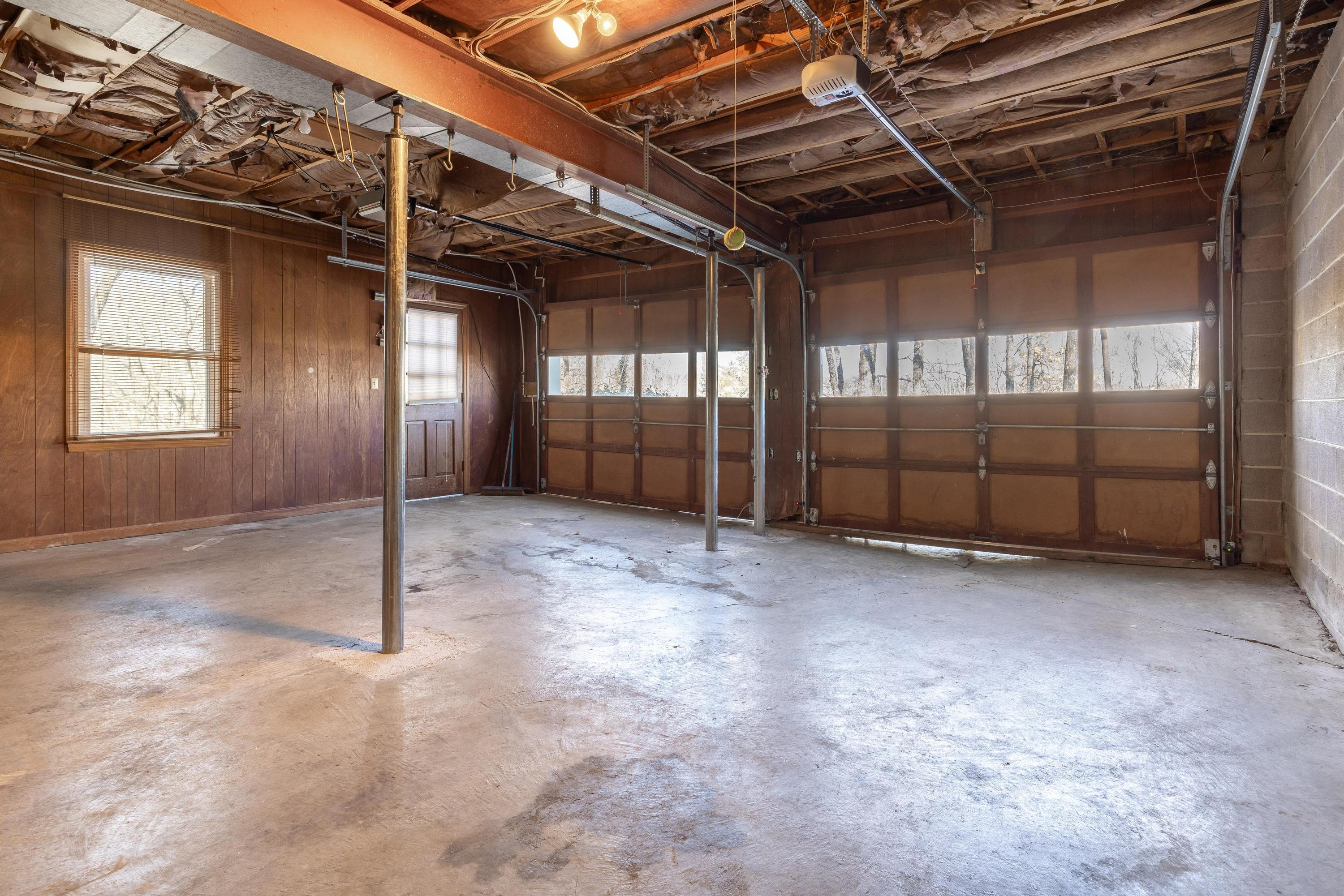 1725 Colonial Shores Drive