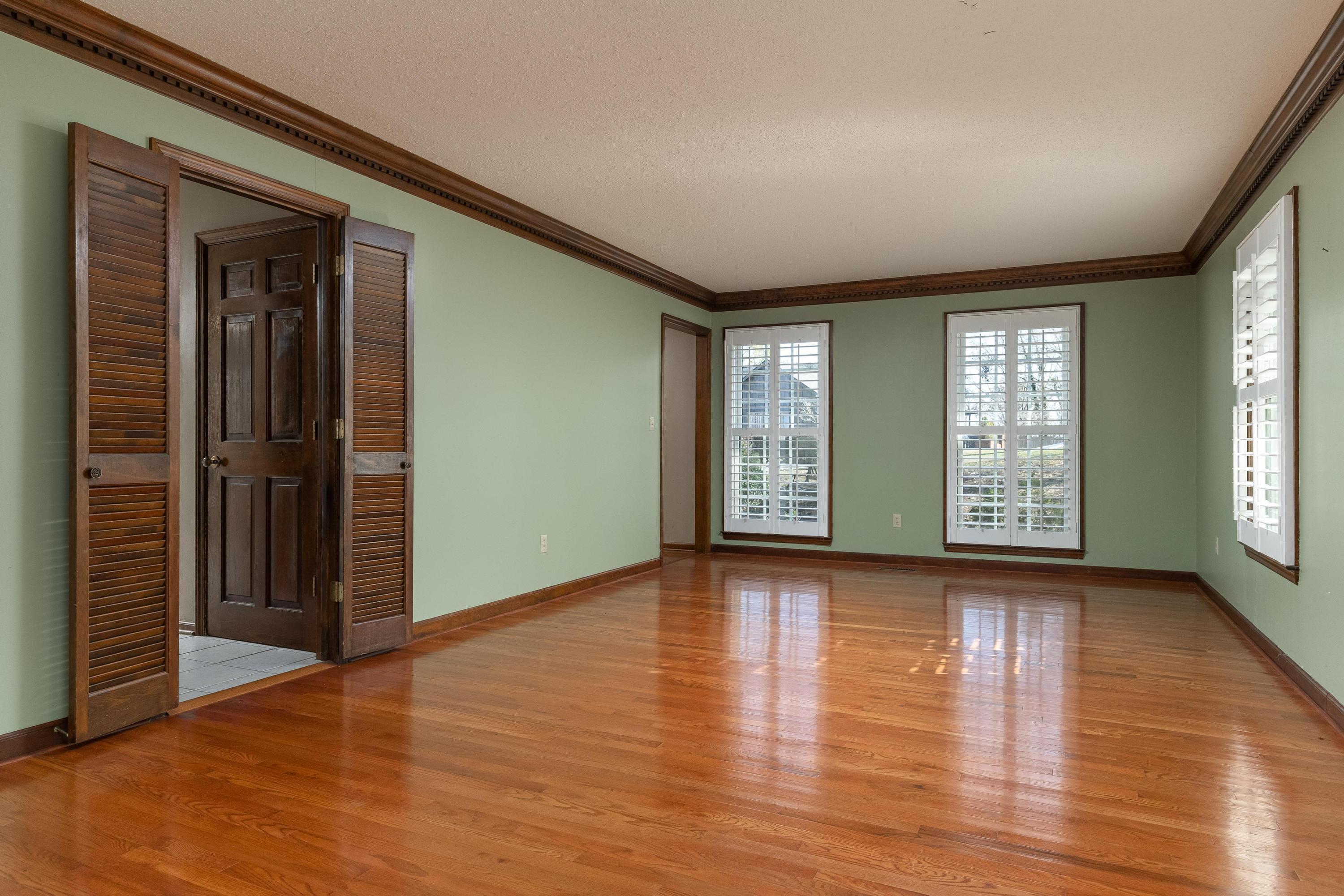 1725 Colonial Shores Drive