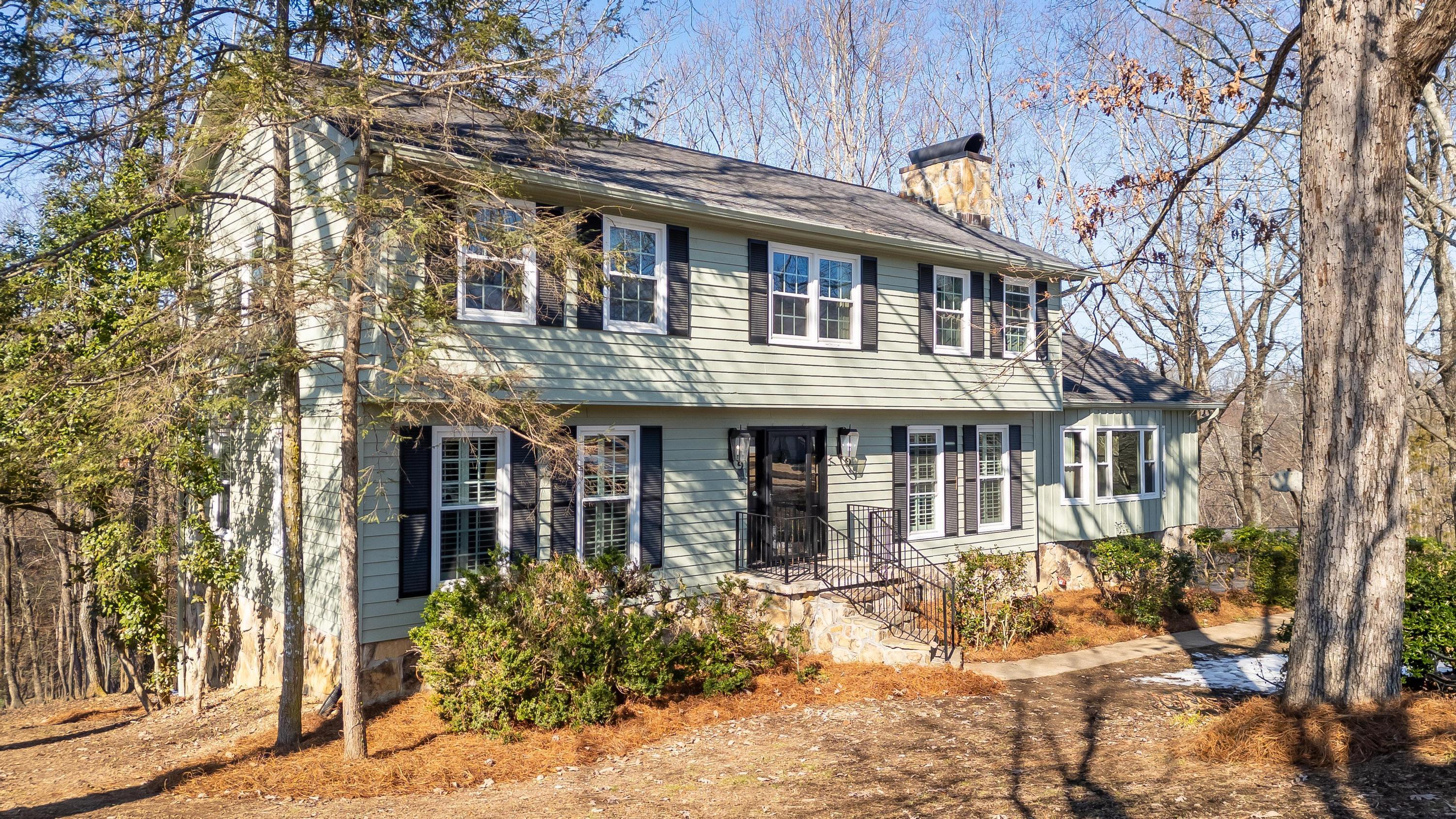 1725 Colonial Shores Drive