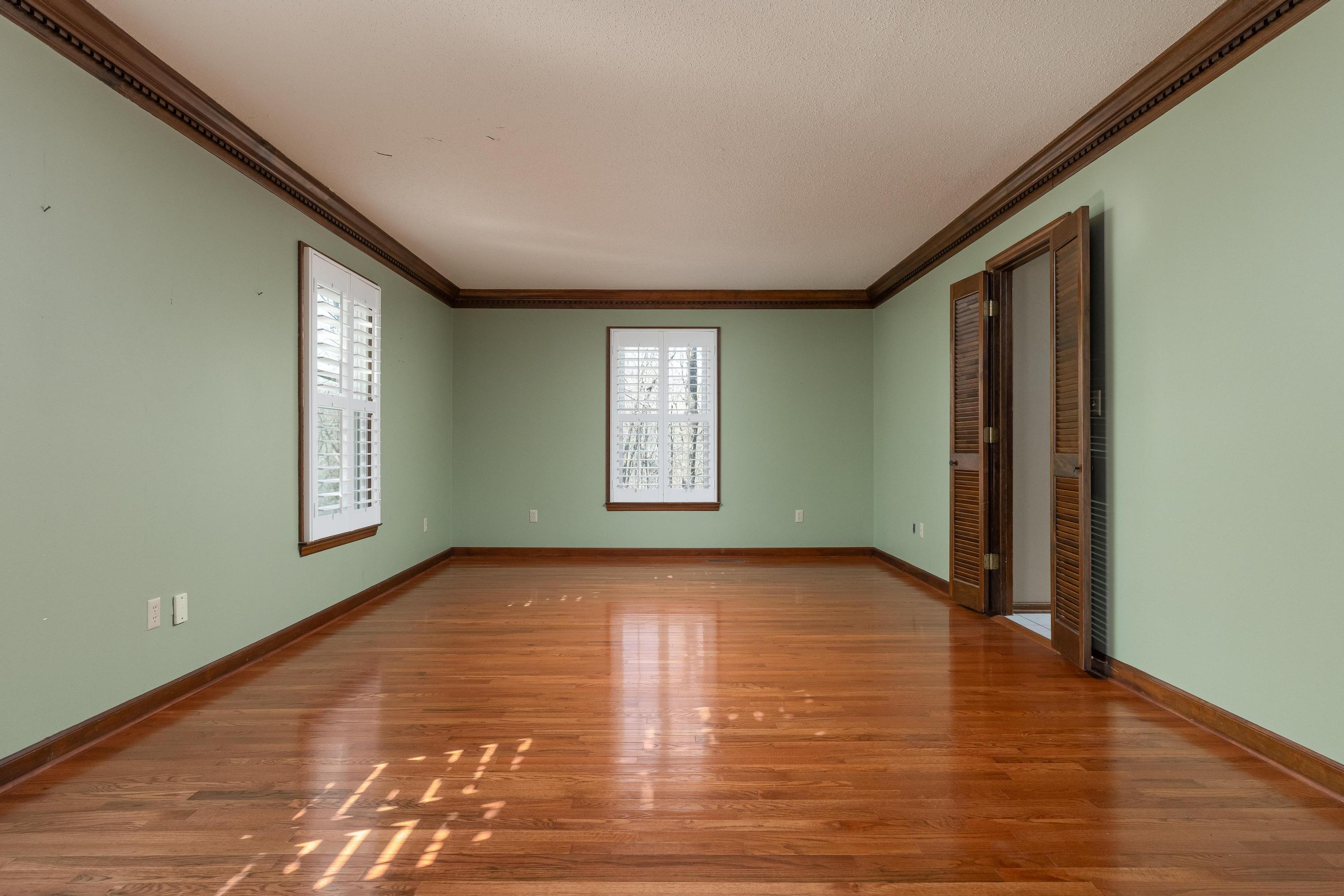 1725 Colonial Shores Drive