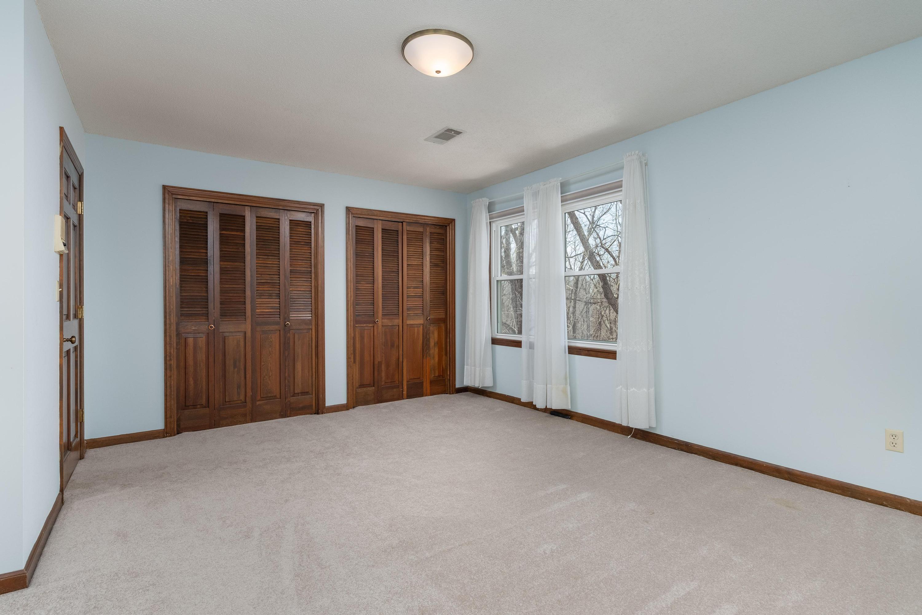 1725 Colonial Shores Drive