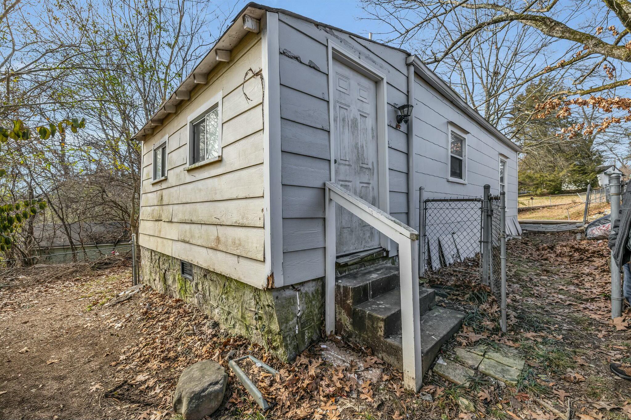 3844 Kingwood Circle