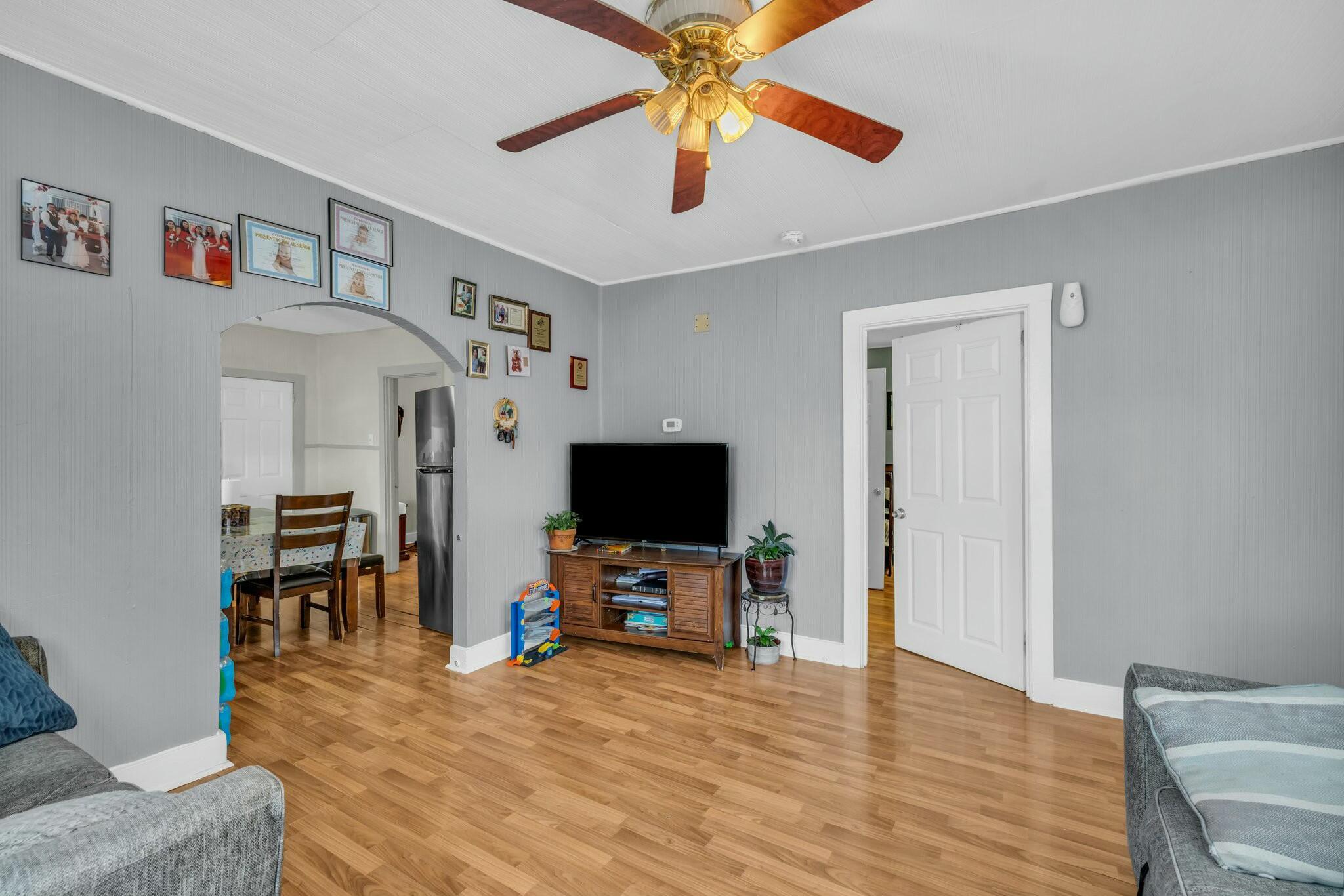 3844 Kingwood Circle