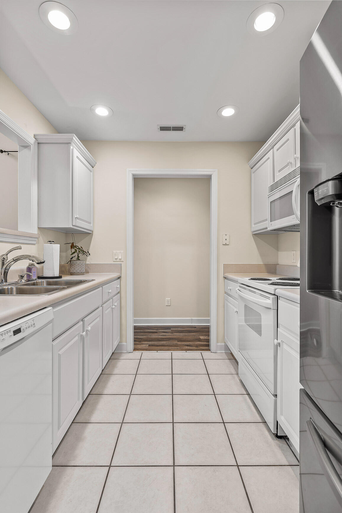 2410 Columbine Trail