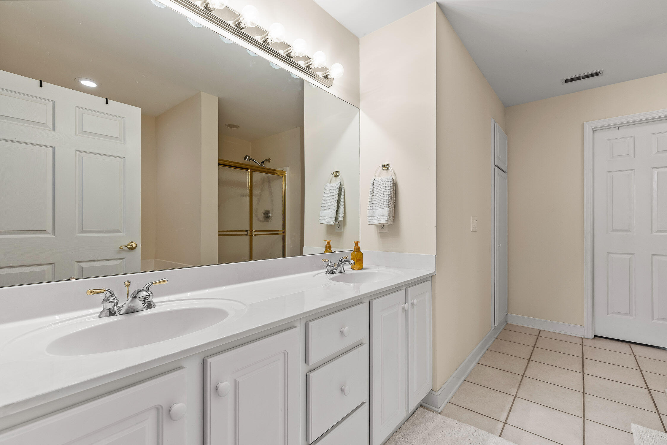 2410 Columbine Trail