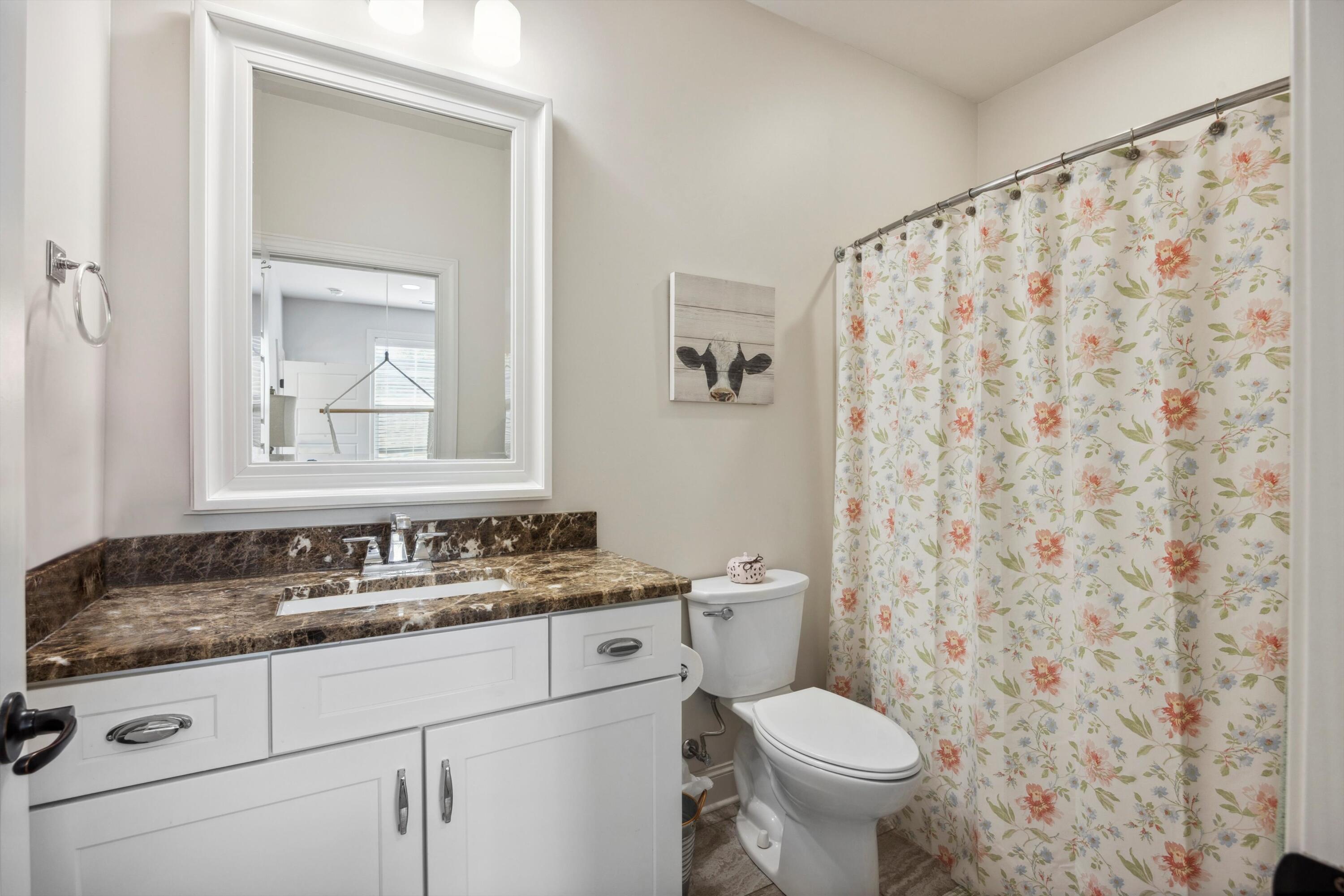 3182 Whistling Way, 172