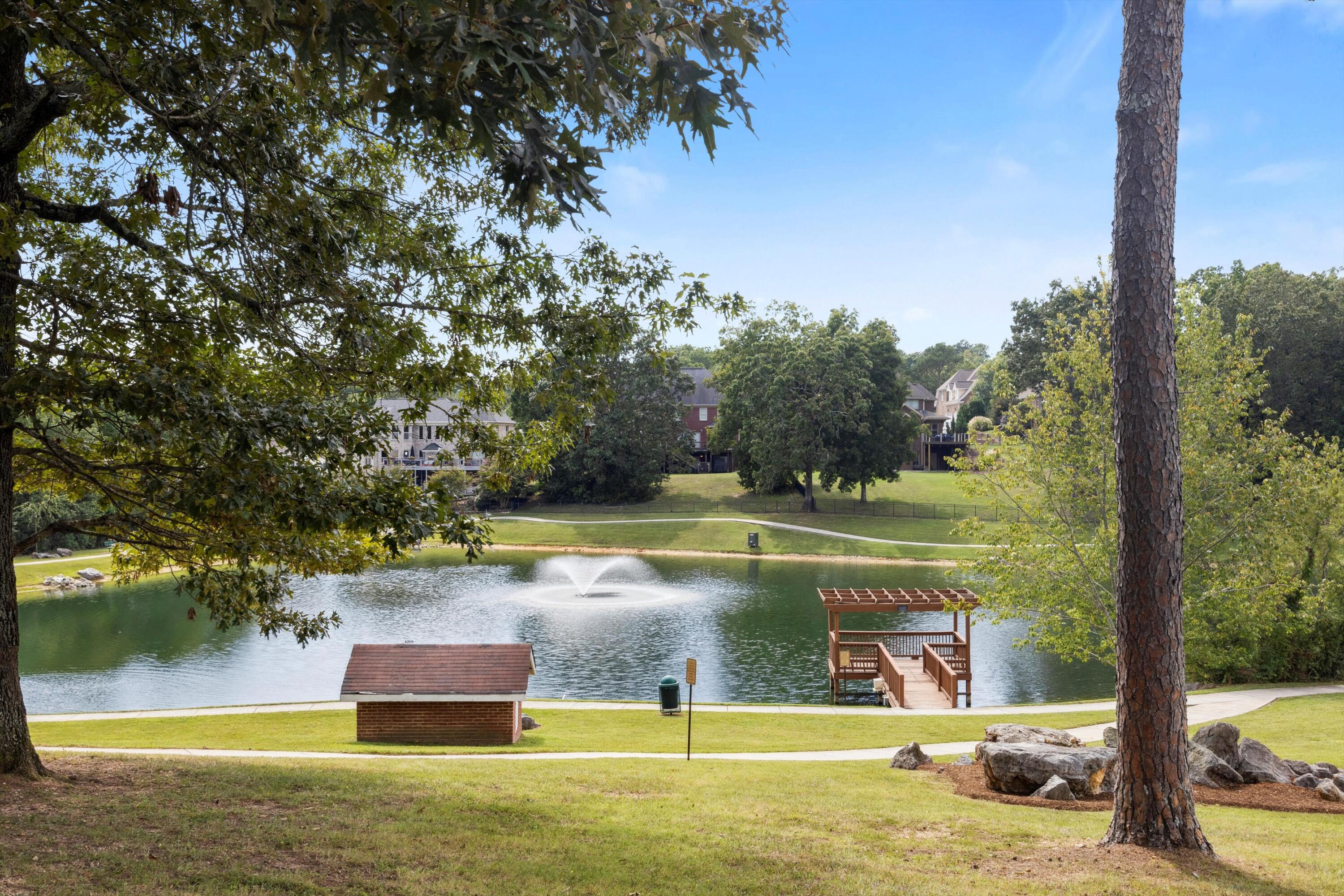 3182 Whistling Way, 172