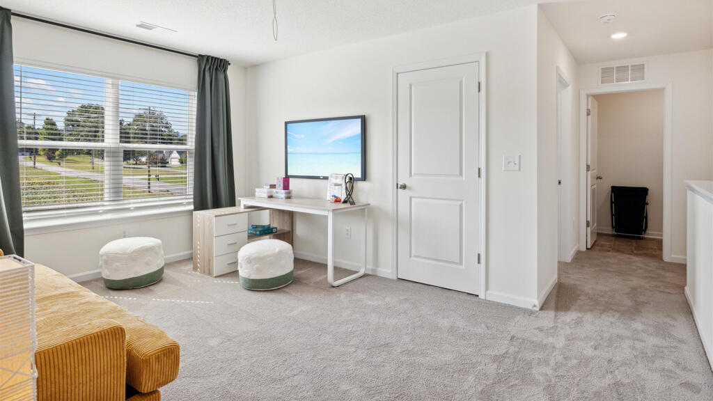 2019 Fairview Hls Drive NE