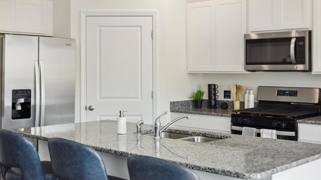 2019 Fairview Hls Drive NE