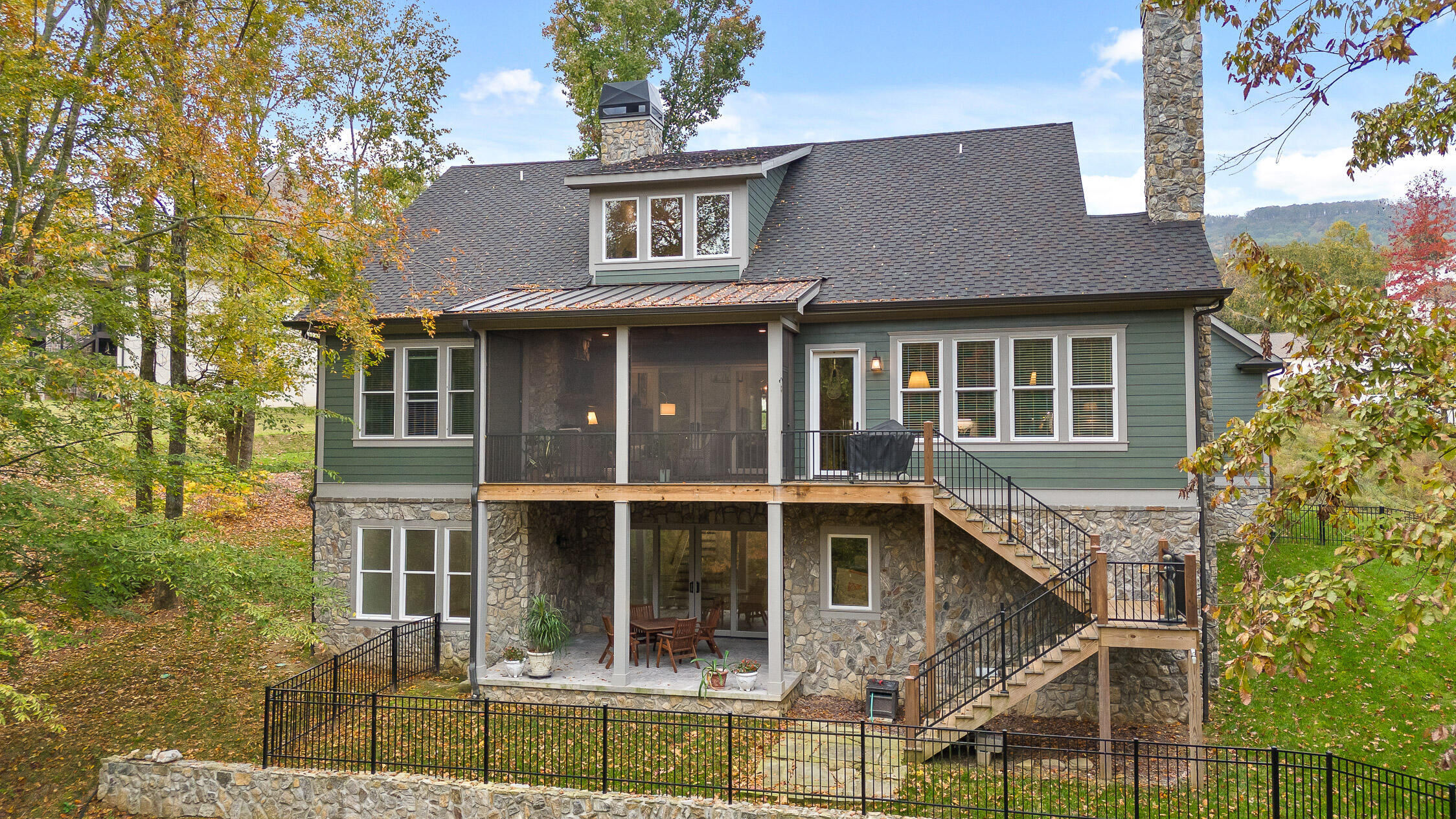 705 Wildrose Lane
