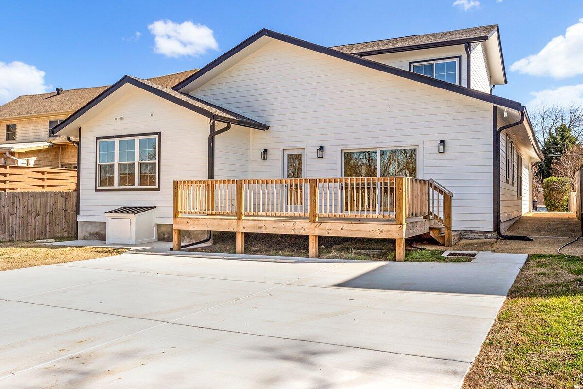 707 S Greenwood Avenue