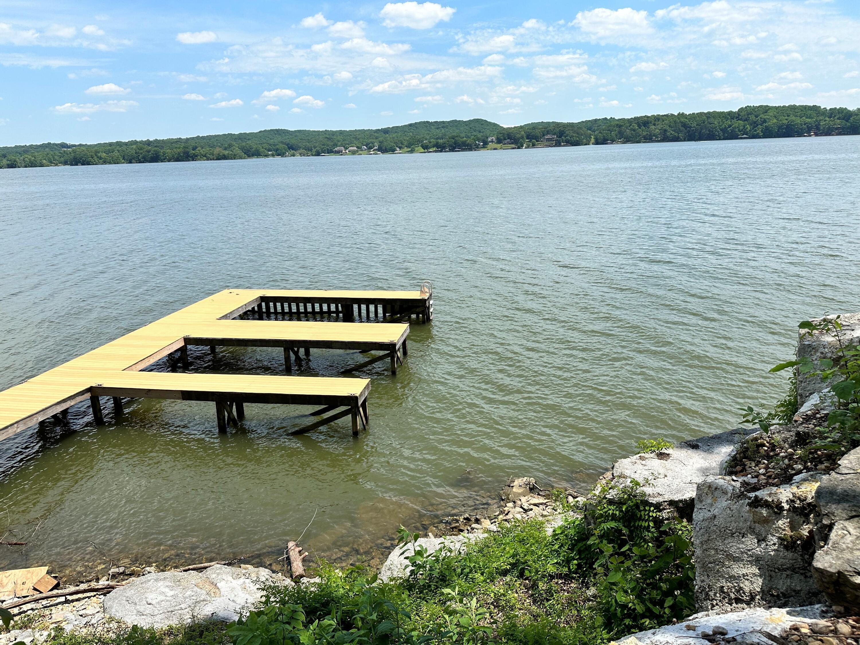 15903 Lakewood Drive