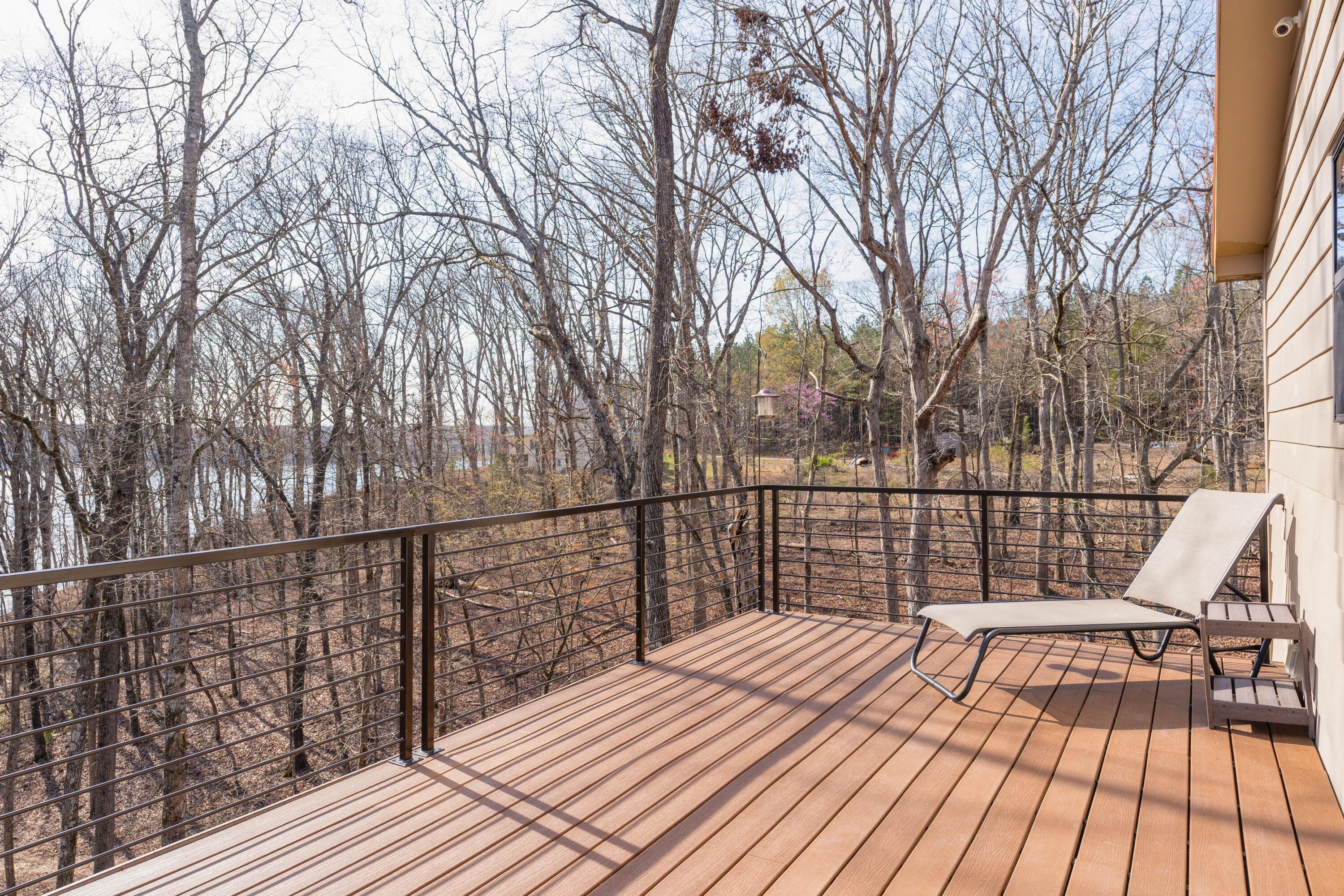 15903 Lakewood Drive