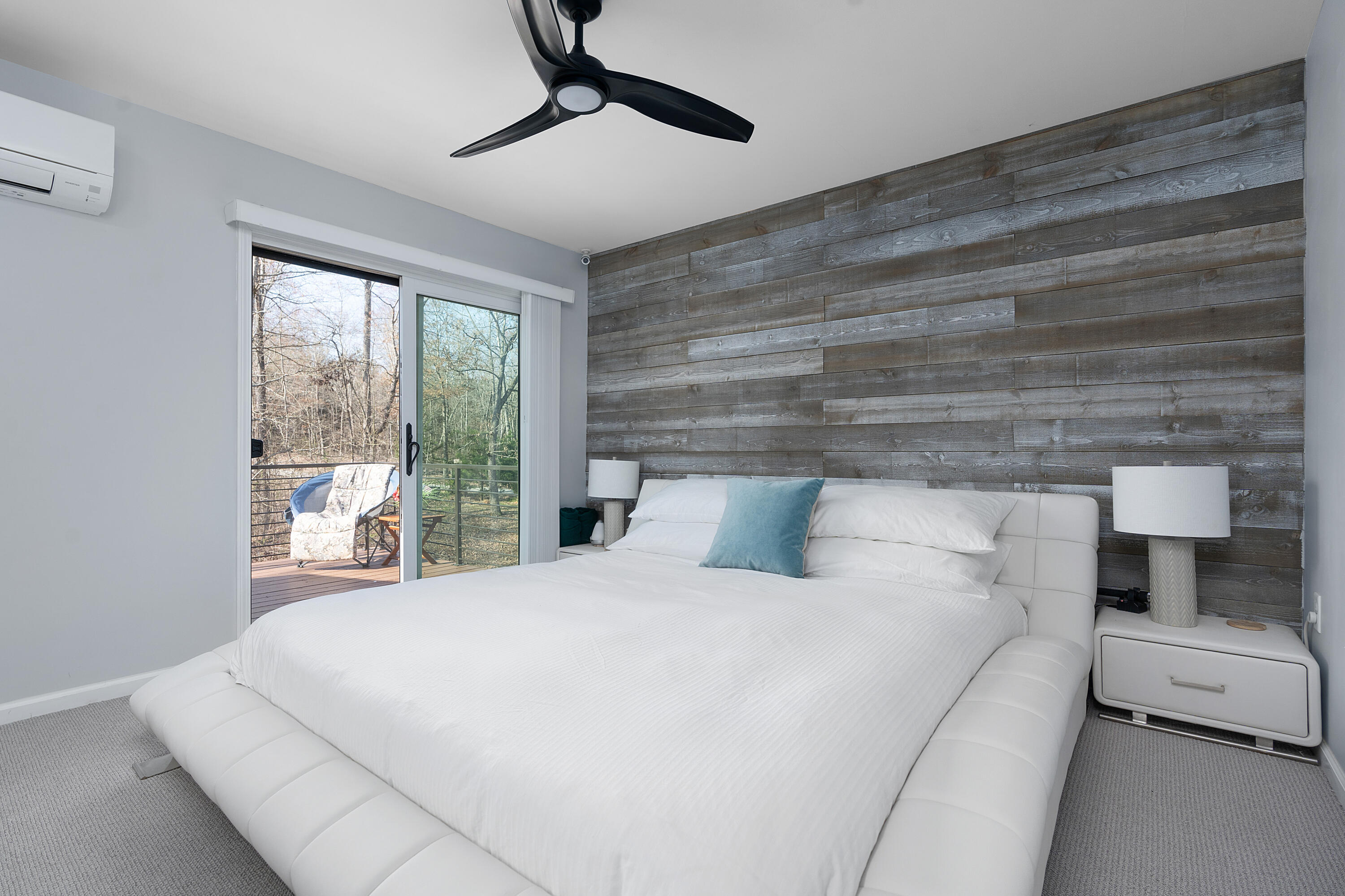 15903 Lakewood Drive