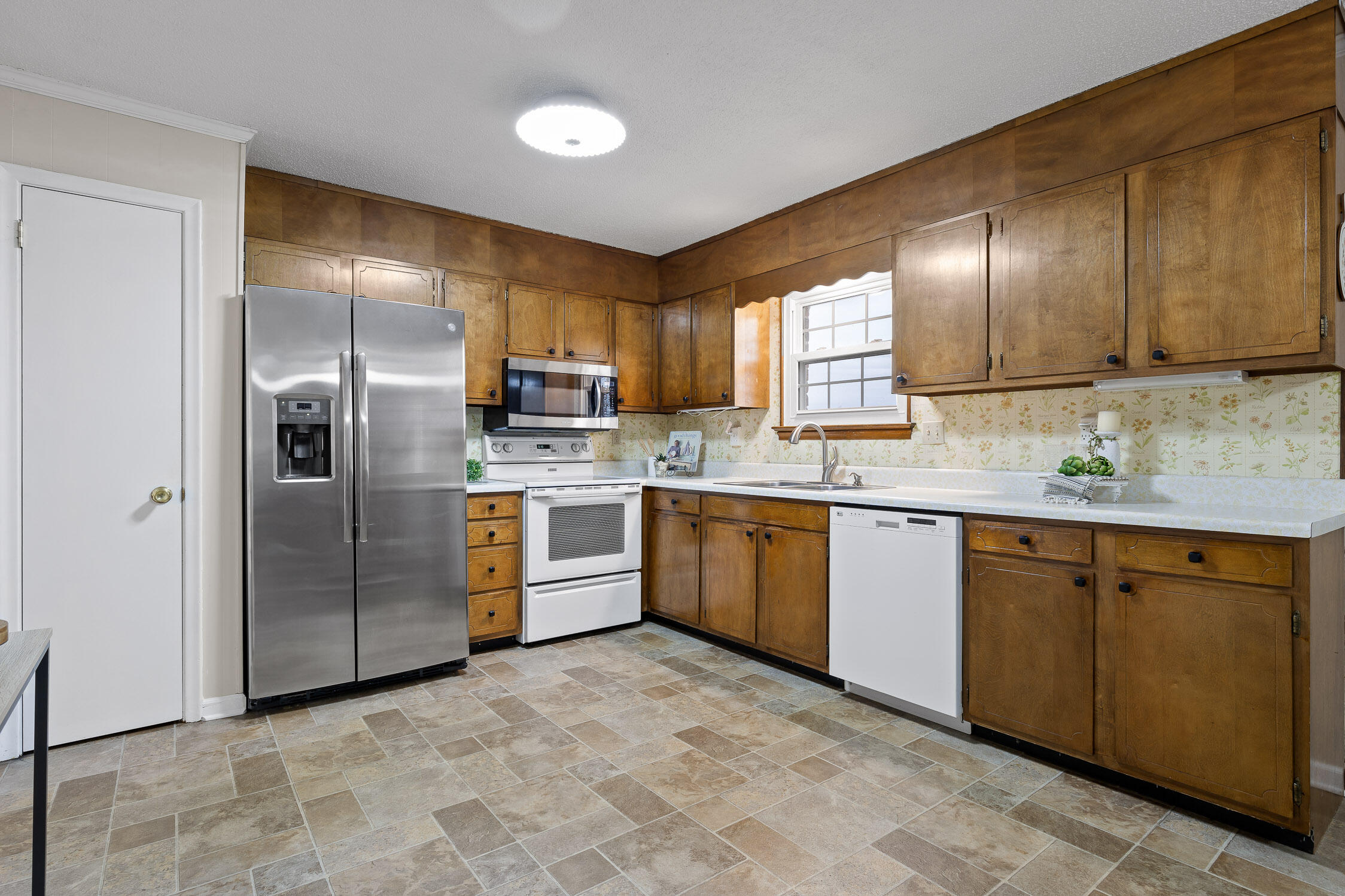 914 Belvoir Hills Circle