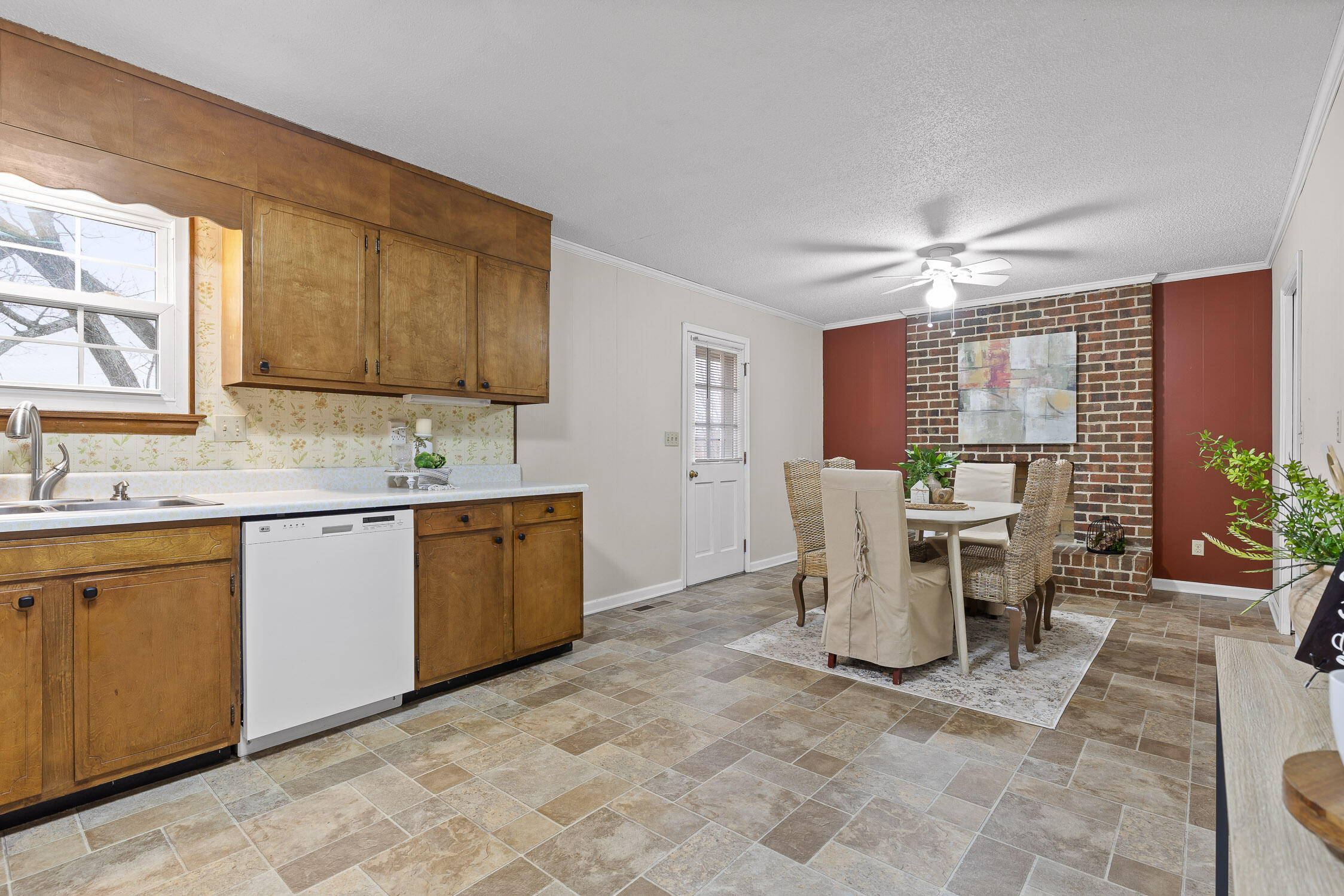 914 Belvoir Hills Circle