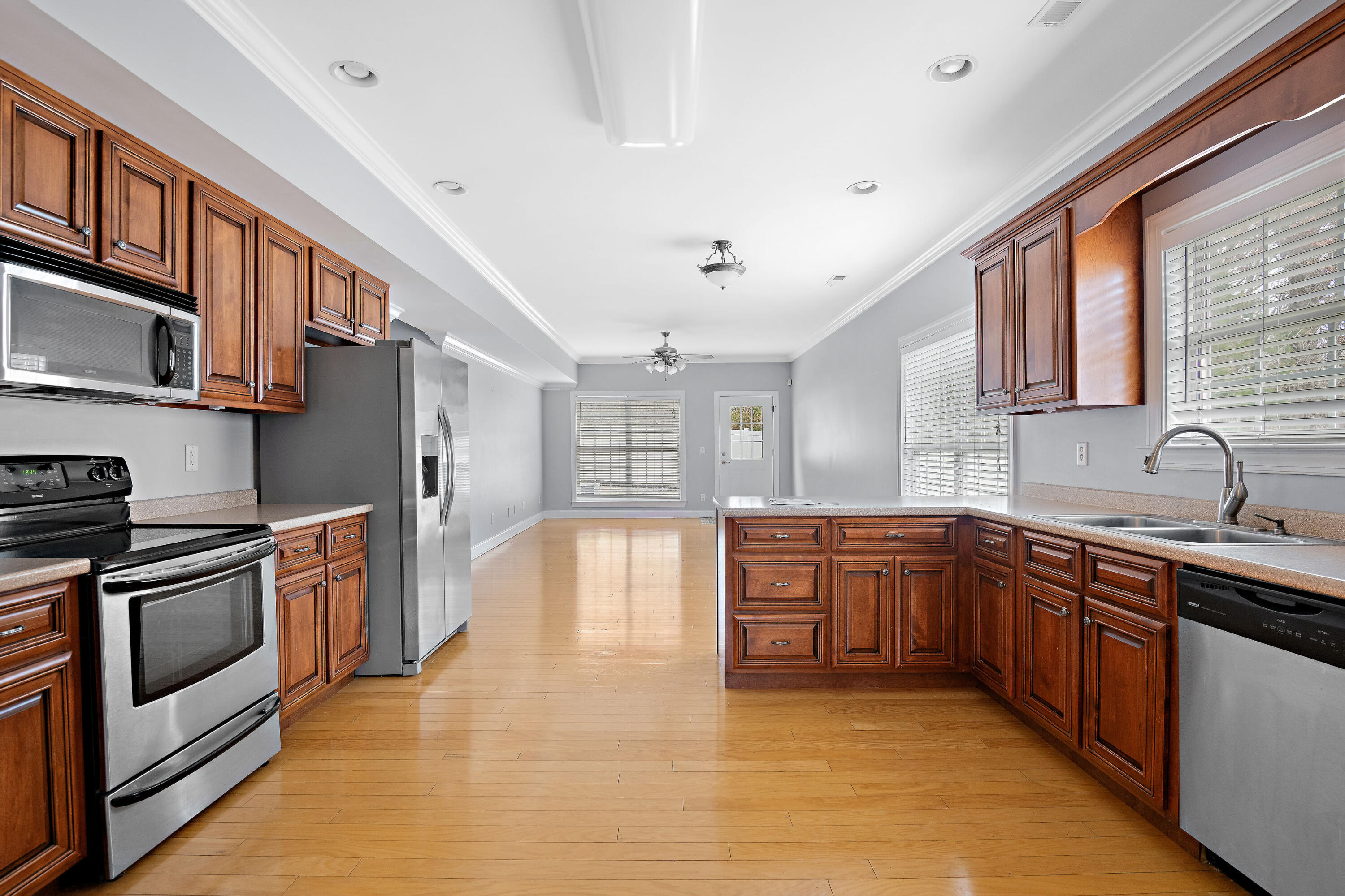 1037 Grey Oaks Lane