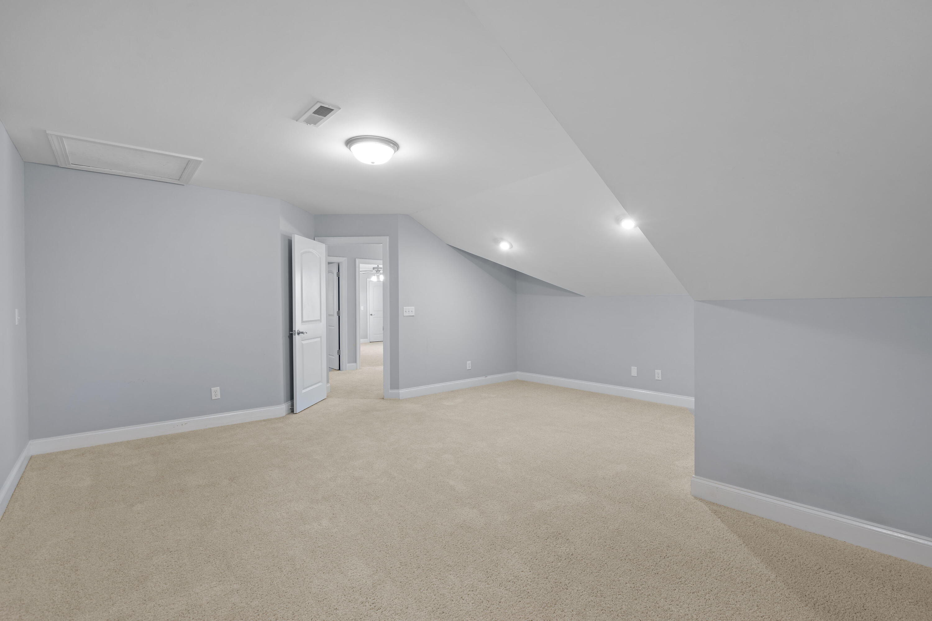 1037 Grey Oaks Lane